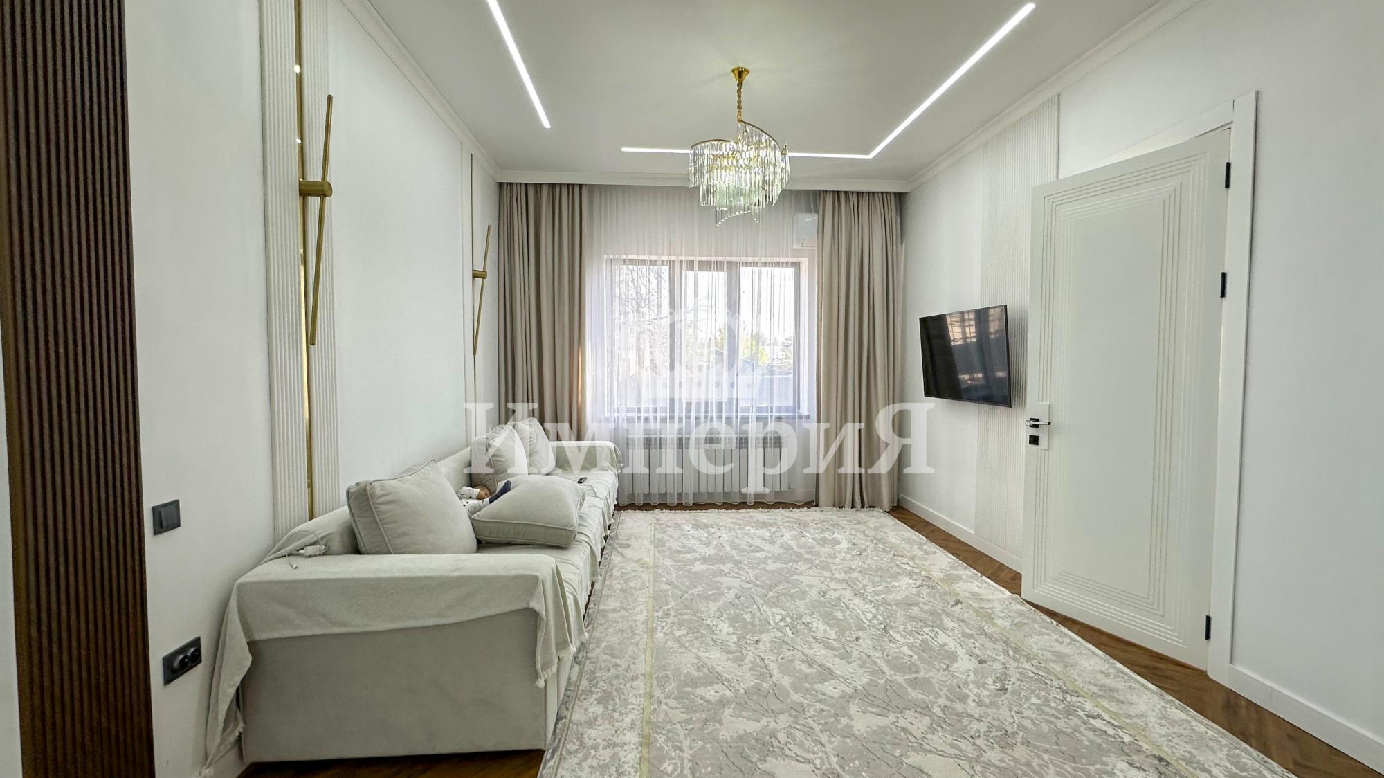 5-комнантный квартира, 203.0 м²,Абылай Хана за 67 000 000