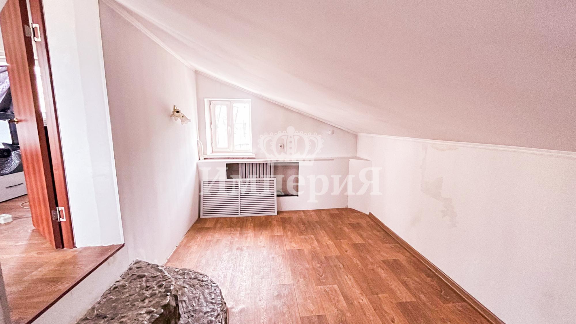 8-комнантный квартира, 270.0 м²,Циалковского за 32 000 000