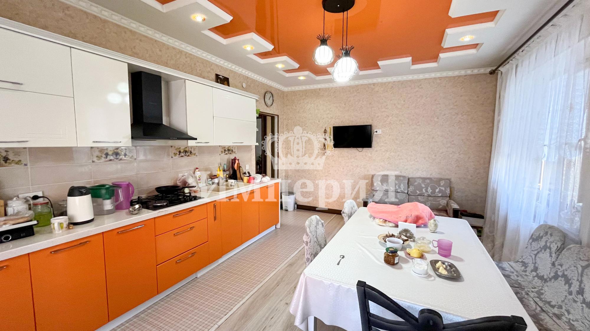 7-комнантный квартира, 293.1 м²,Есенберлина за 120 000 000