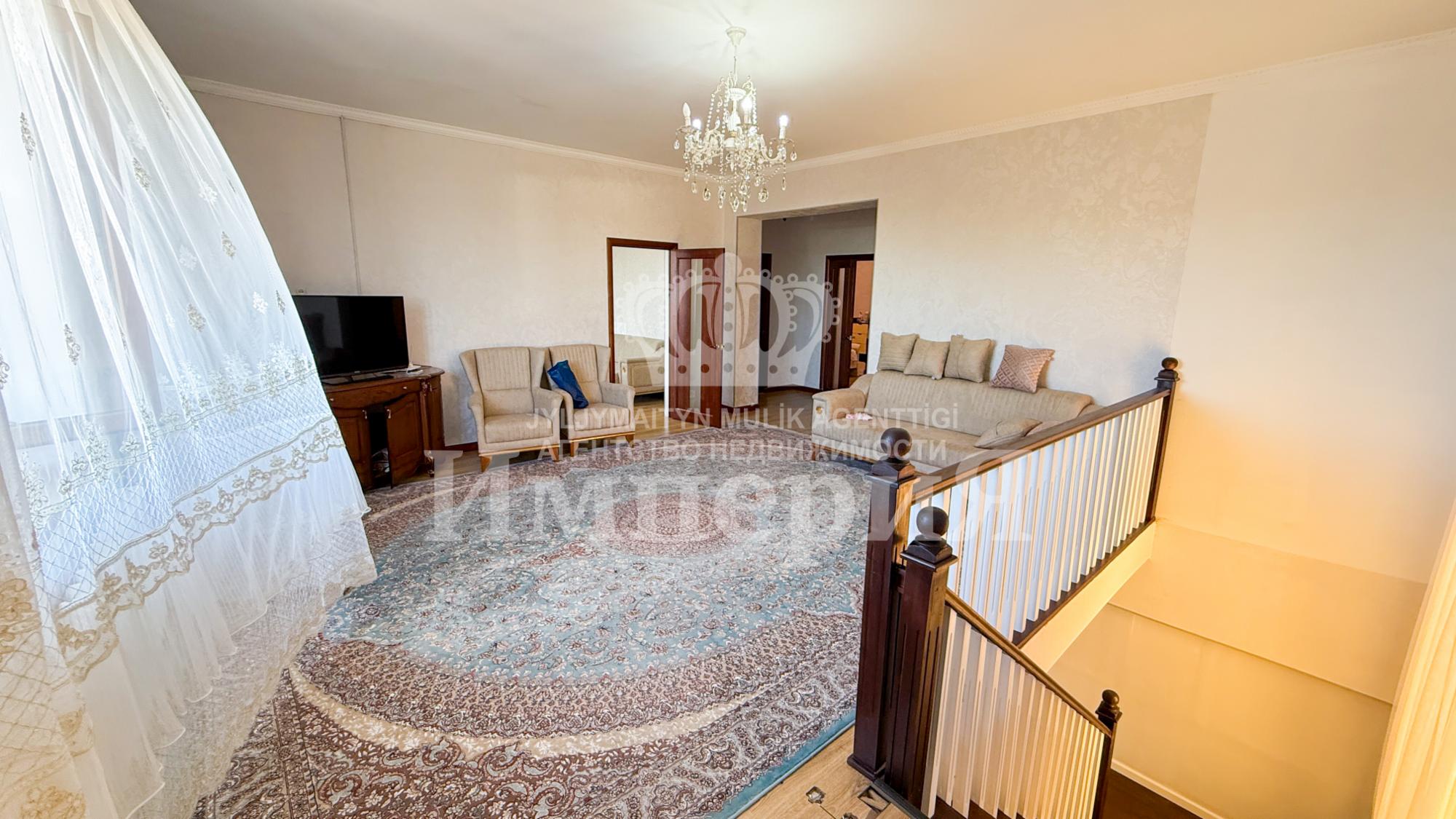 6-комнантный квартира, 239.0 м²,Новый переулок за 70 000 000