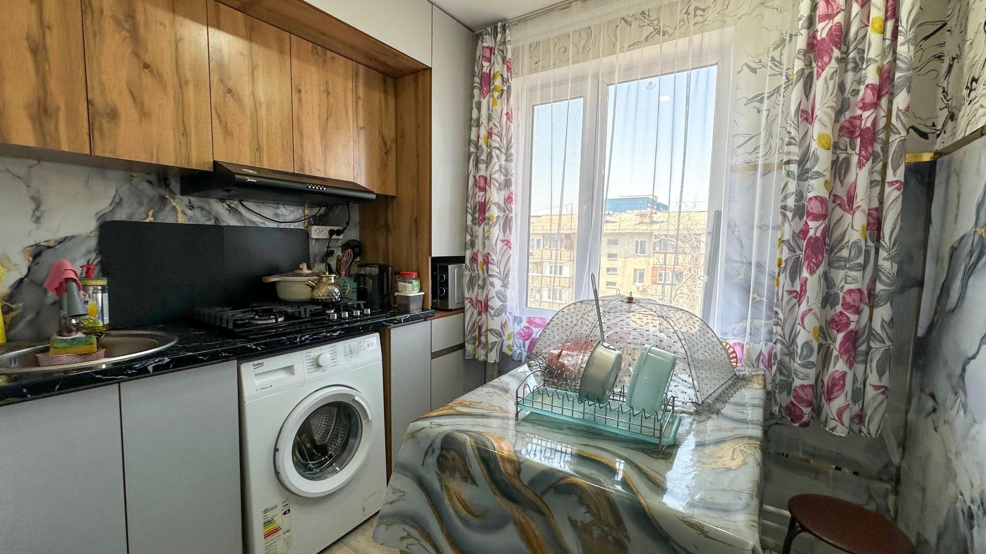 2-комнантная квартира, 56.0 м²,5 мкр за 18 800 000