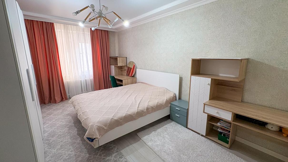 3-комнантная квартира, 90.0 м²,Базарбаева за 42 000 000