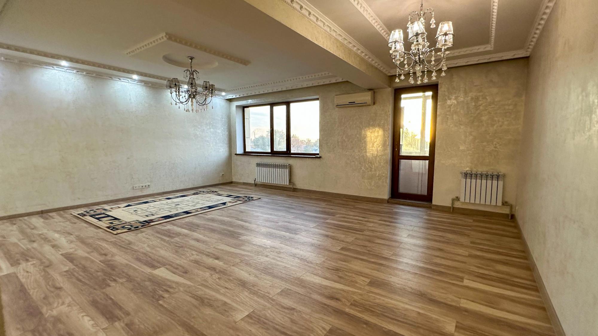 5-комнантная квартира, 180.5 м²,Каратал за 67 000 000