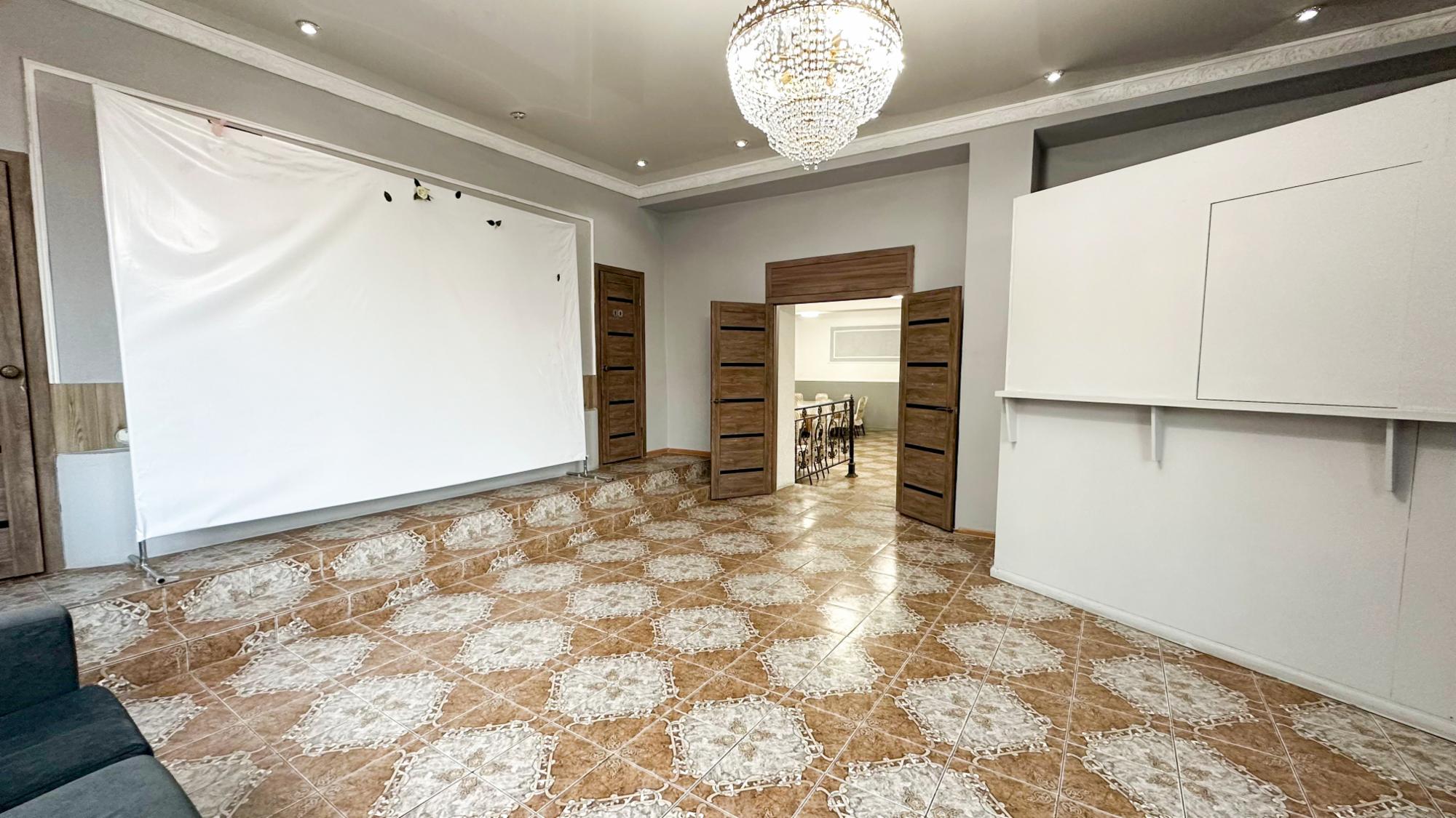 11-комнантный квартира, 620.0 м²,мкр Жастар за 180 000 000