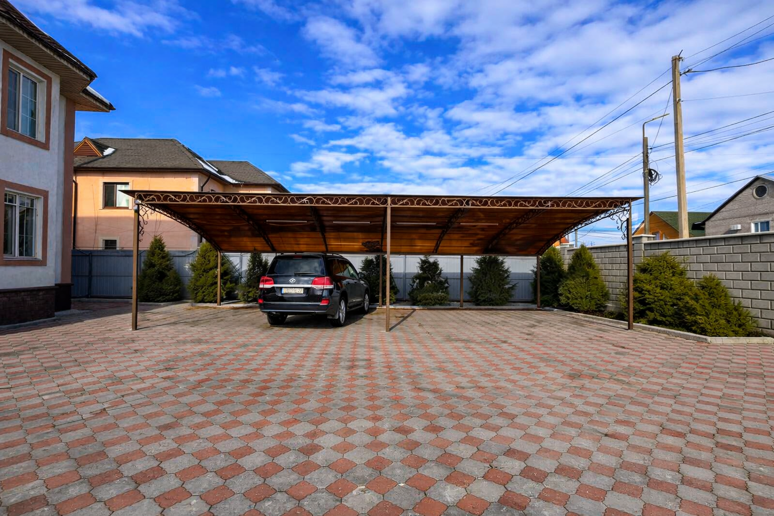 6-комнантный квартира, 300.0 м²,Базарбаева за 130 000 000