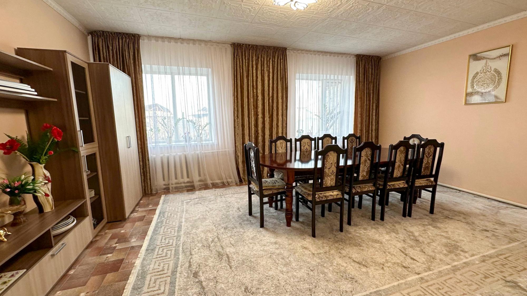 6-комнантный квартира, 165.0 м²,Степанова за 22 000 000