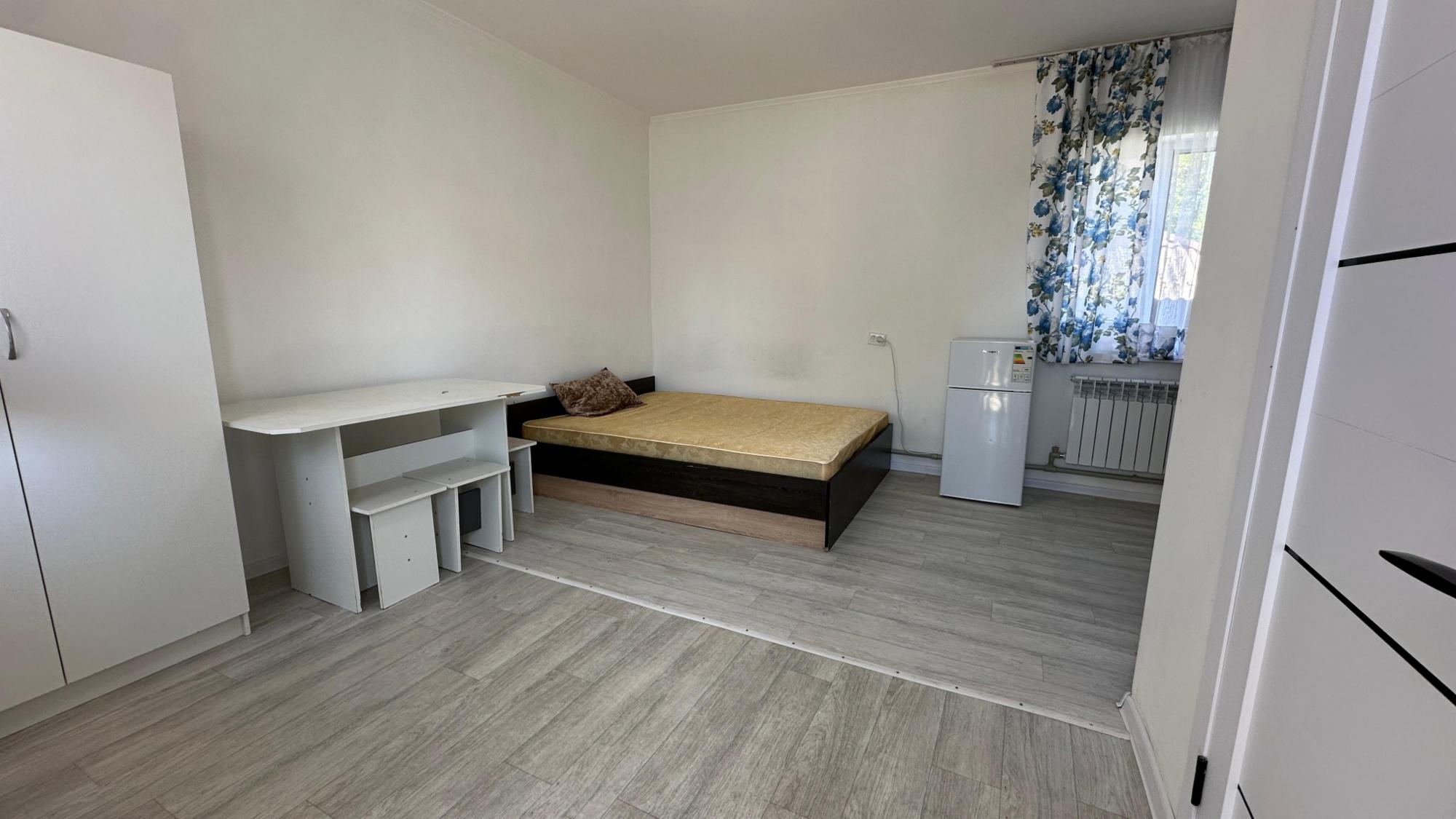 8-комнантный квартира, 220.0 м²,Абая за 48 000 000