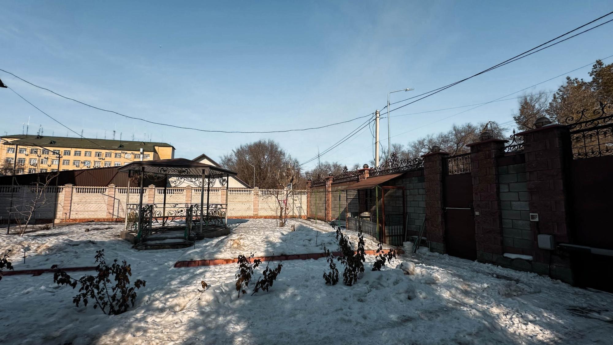 6-комнантный квартира, 250.0 м²,Толебаева за 130 000 000