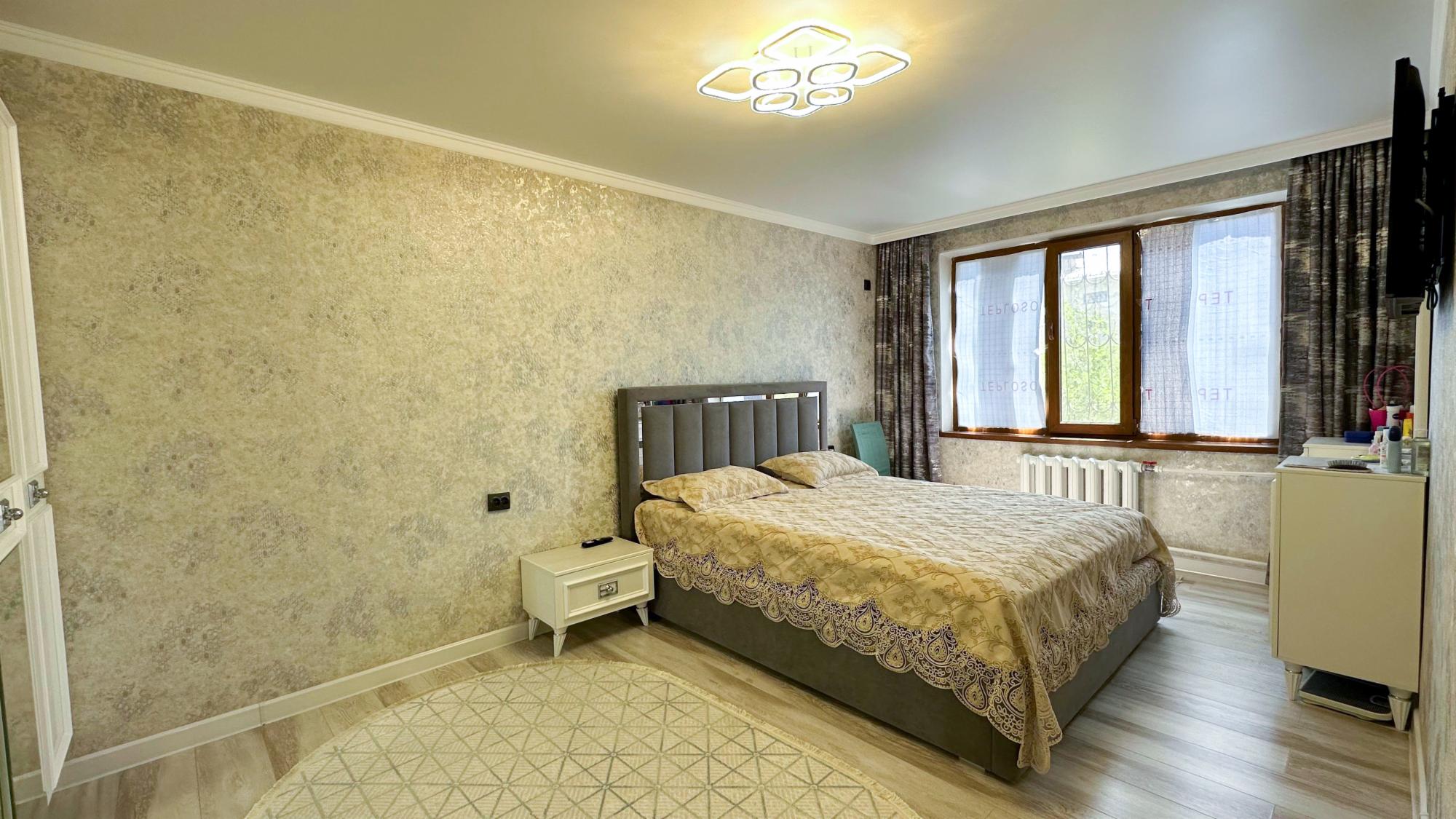 4-комнантная квартира, 80.0 м²,5 мкр за 28 500 000