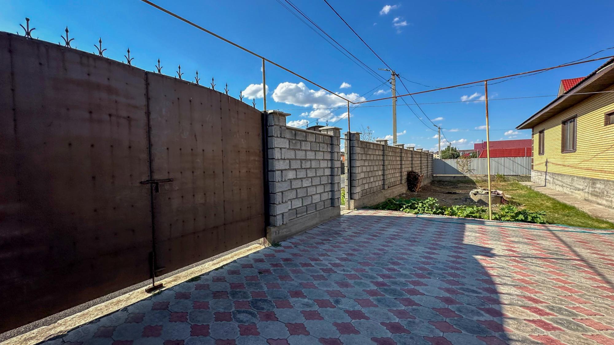 5-комнантный квартира, 196.0 м²,Жылысай за 60 000 000