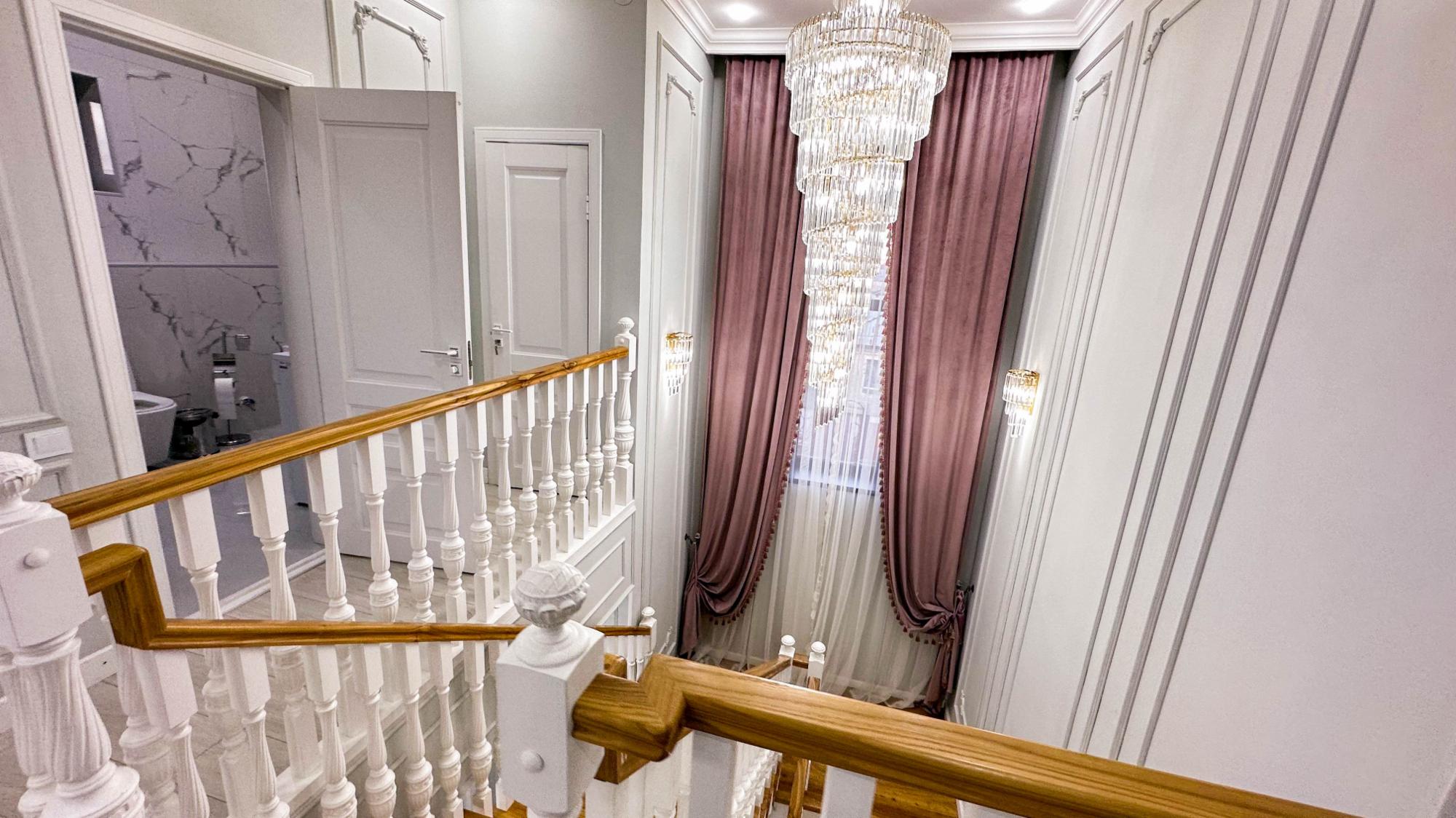 7-комнантный квартира, 323.0 м²,Избасарова за 100 000 000