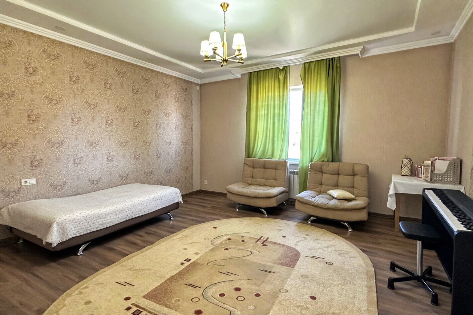 8-комнантный квартира, 300.0 м²,Каратальская за 110 000 000