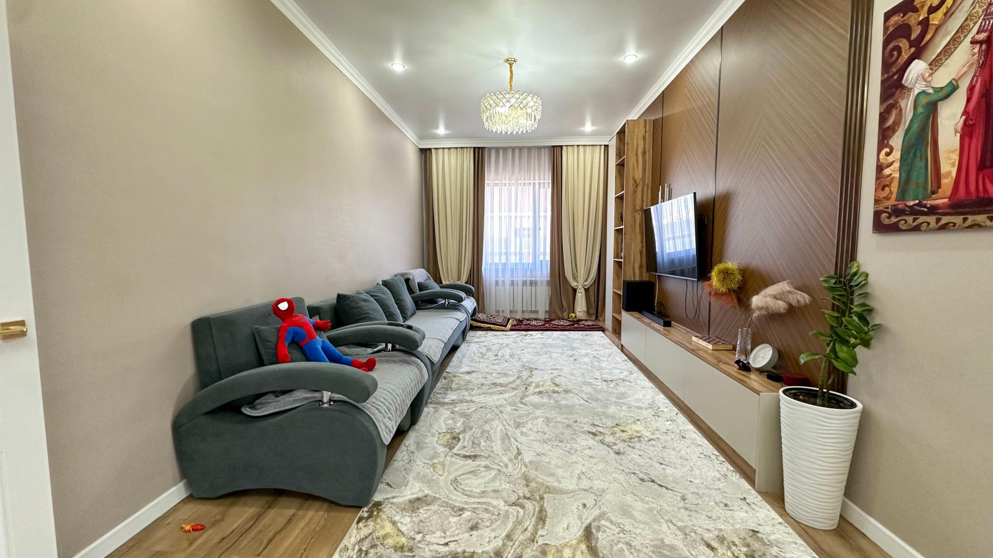 6-комнантный квартира, 200.0 м²,Байтурсынова за 57 000 000