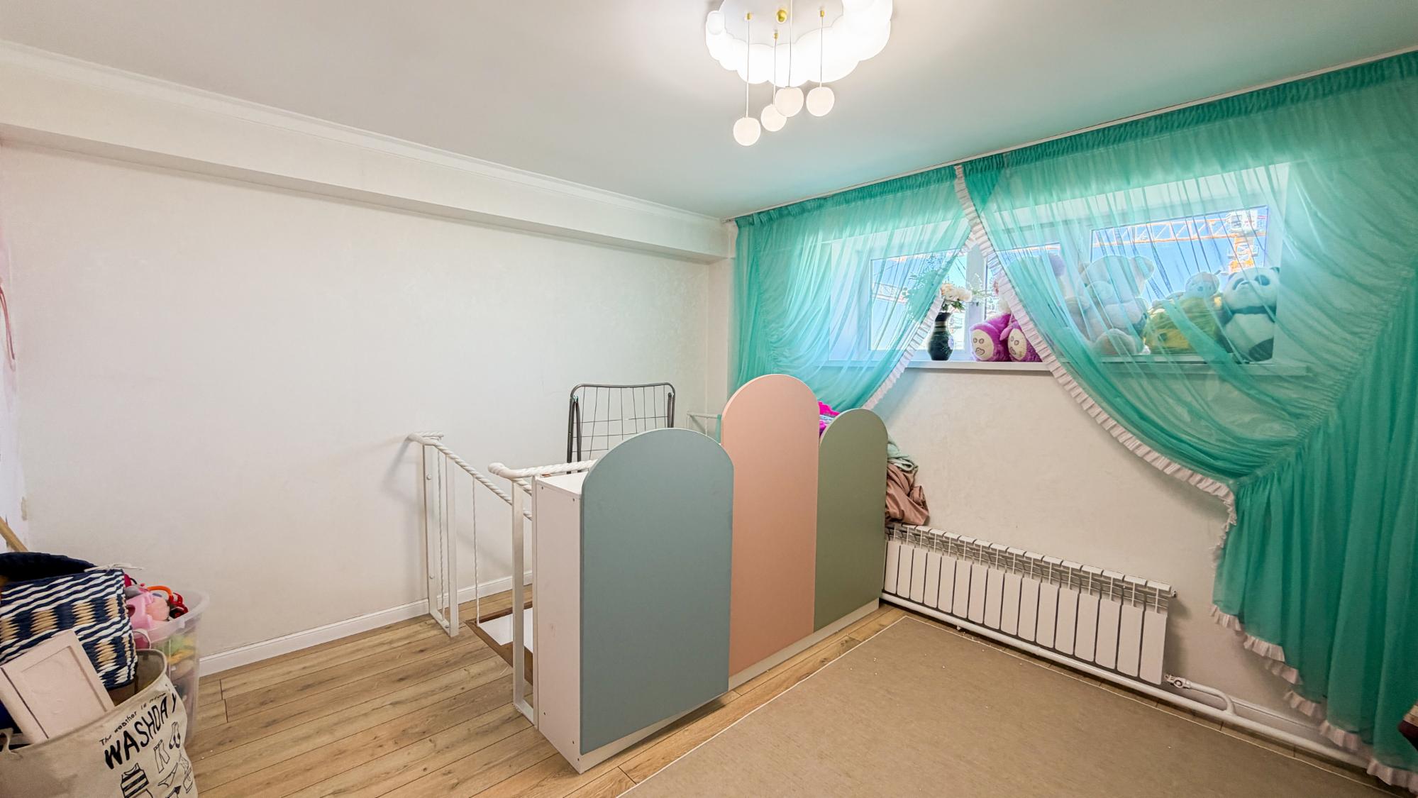 4-комнантная квартира, 120.0 м²,Алдабергенова за 65 000 000