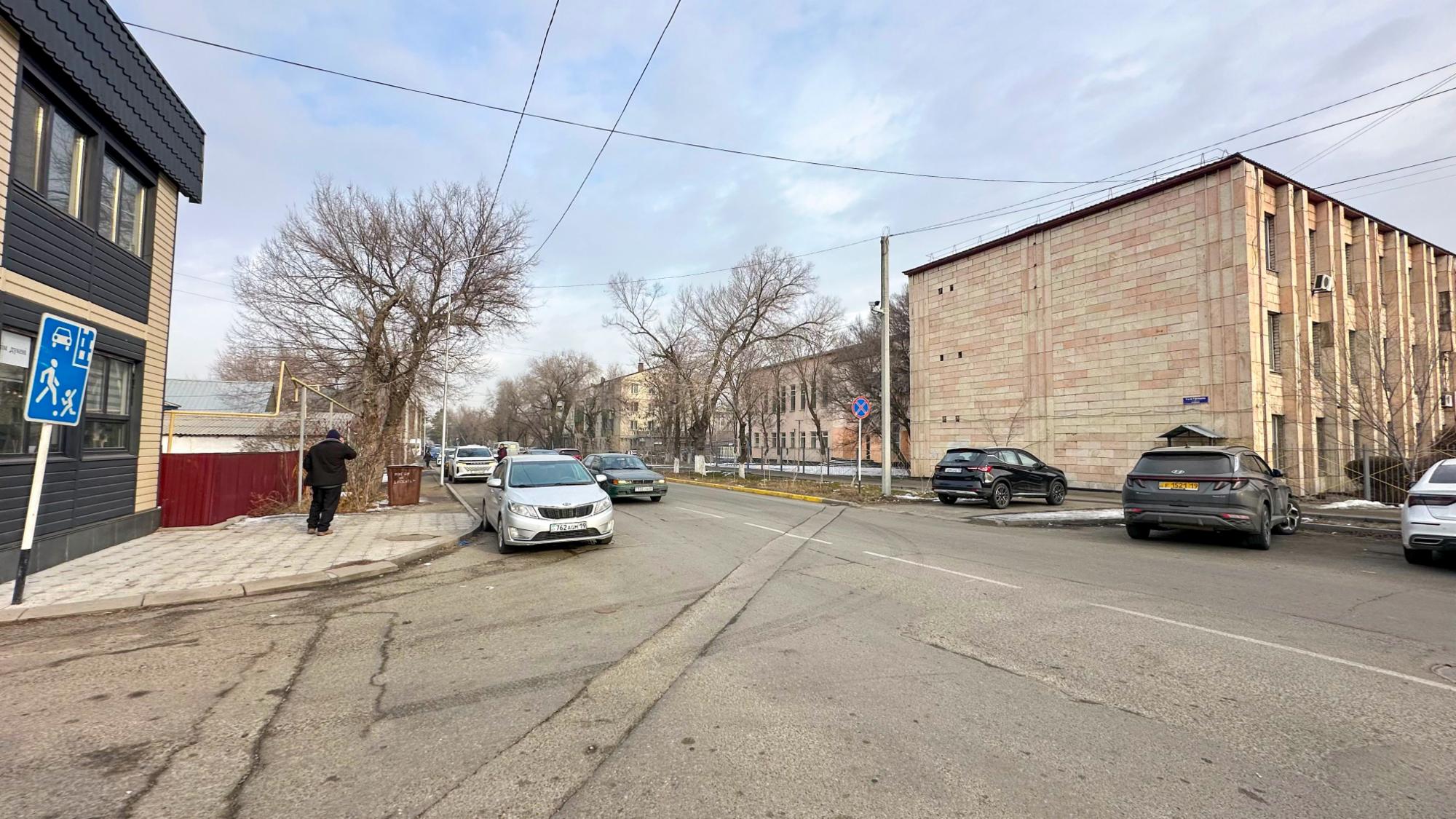 10-комнантный квартира, 300.0 м²,Гали Орманова за 120 000 000