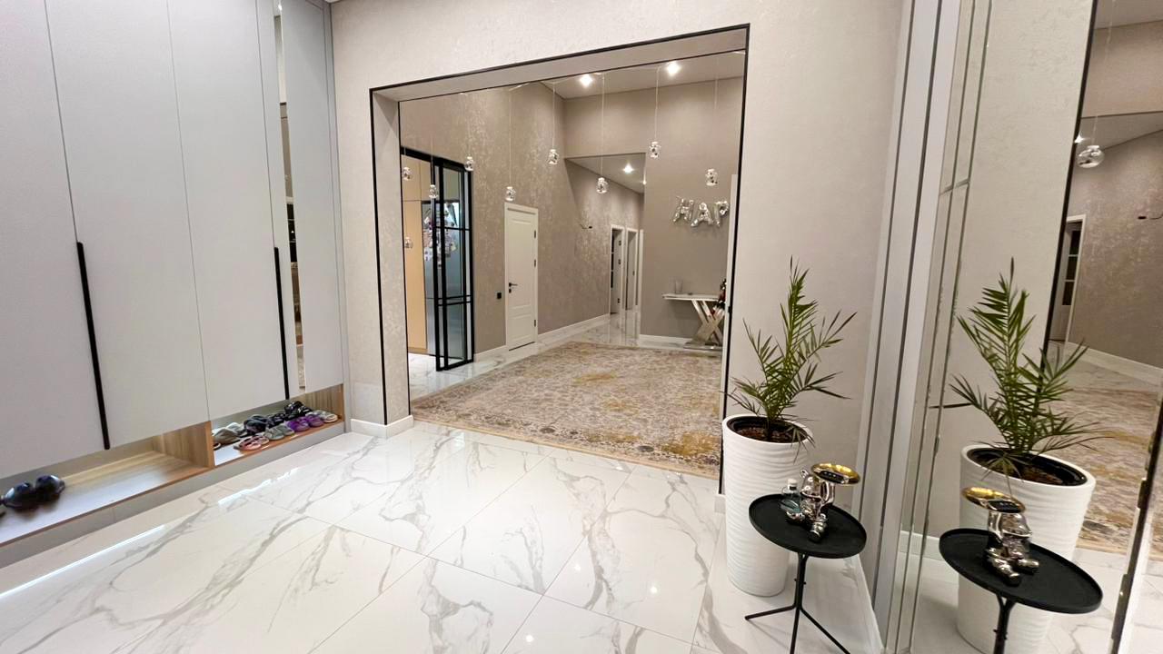 5-комнантный квартира, 200.0 м²,Жана Коныс за 64 000 000