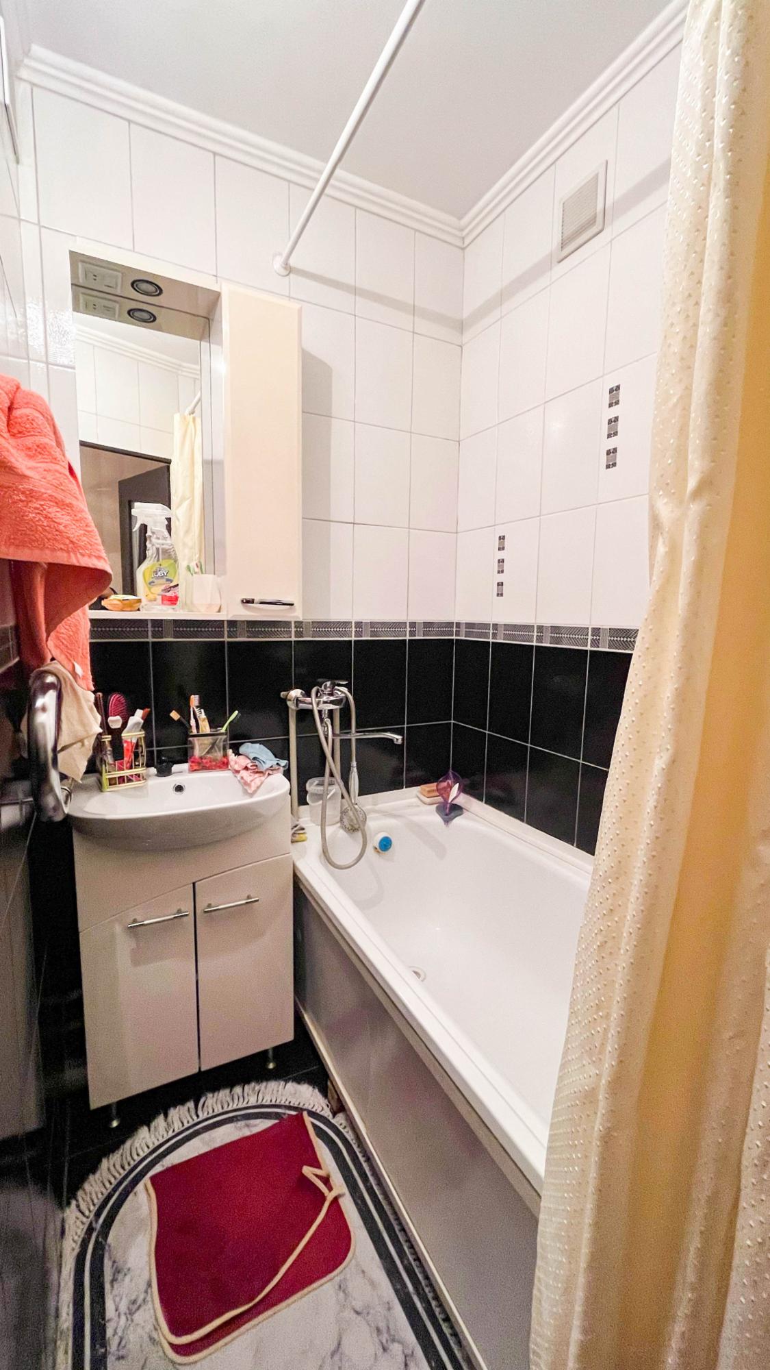 3-комнантная квартира, 58.0 м²,мкр Самал за 18 000 000