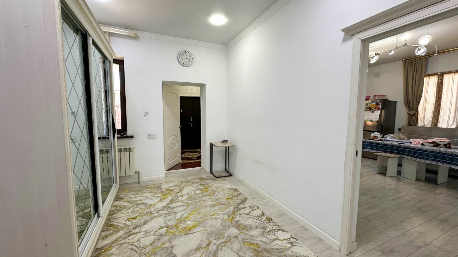 4-комнантный квартира, 197.0 м²,Айманова за 50 000 000