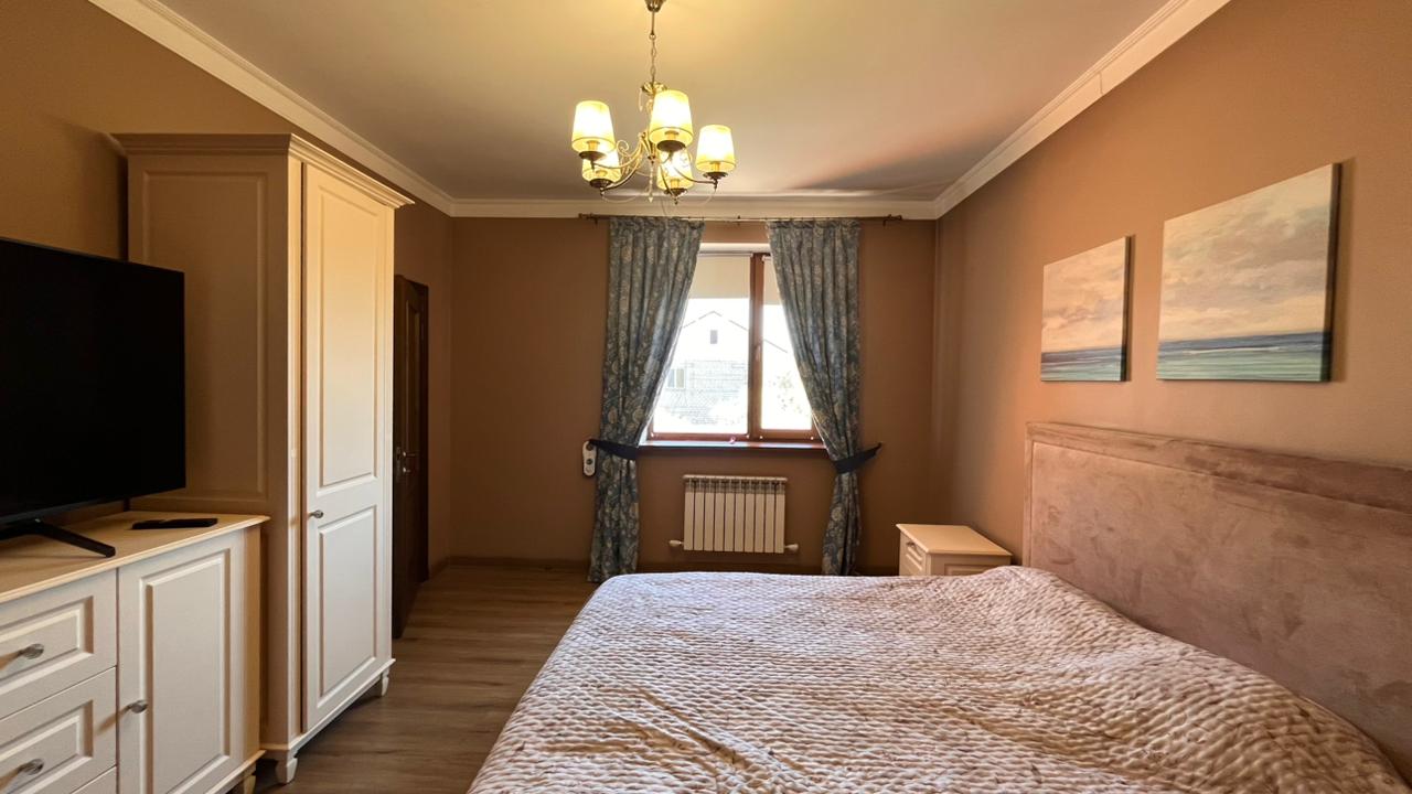 5-комнантный квартира, 180.0 м²,Калиева за 95 000 000