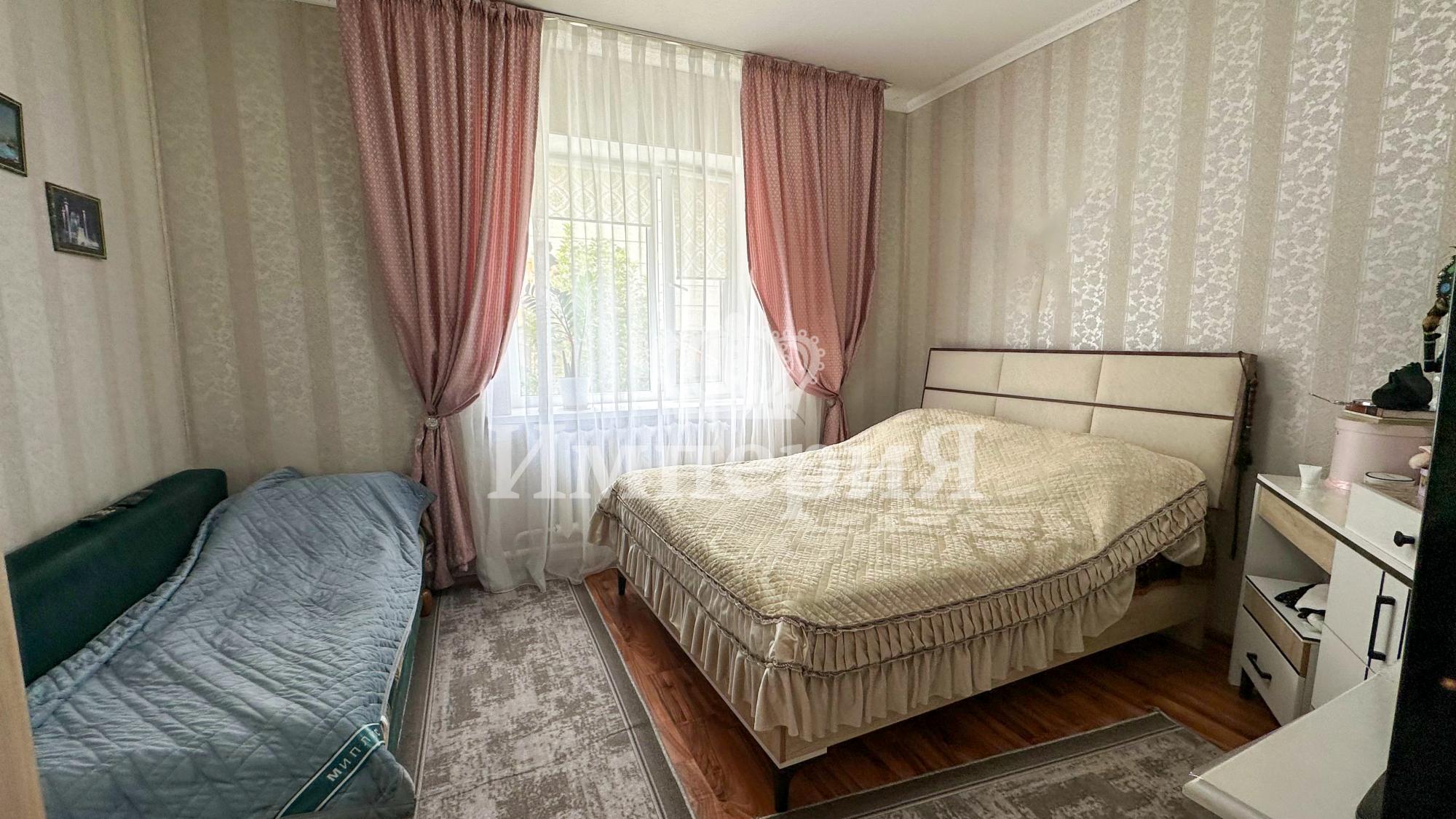 3-комнантный квартира, 165.0 м²,Кадыржанова за 60 000 000