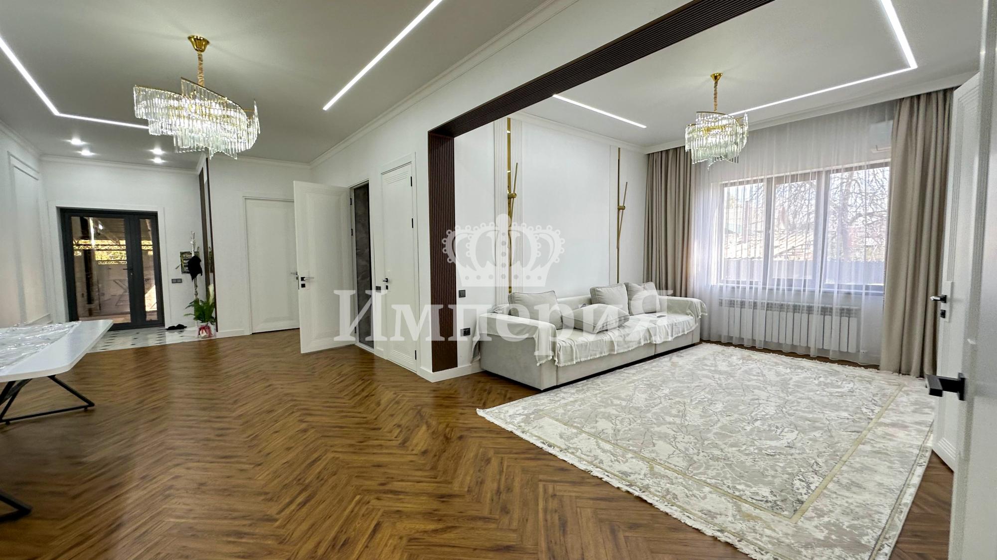 5-комнантный квартира, 203.0 м²,Абылай Хана за 67 000 000