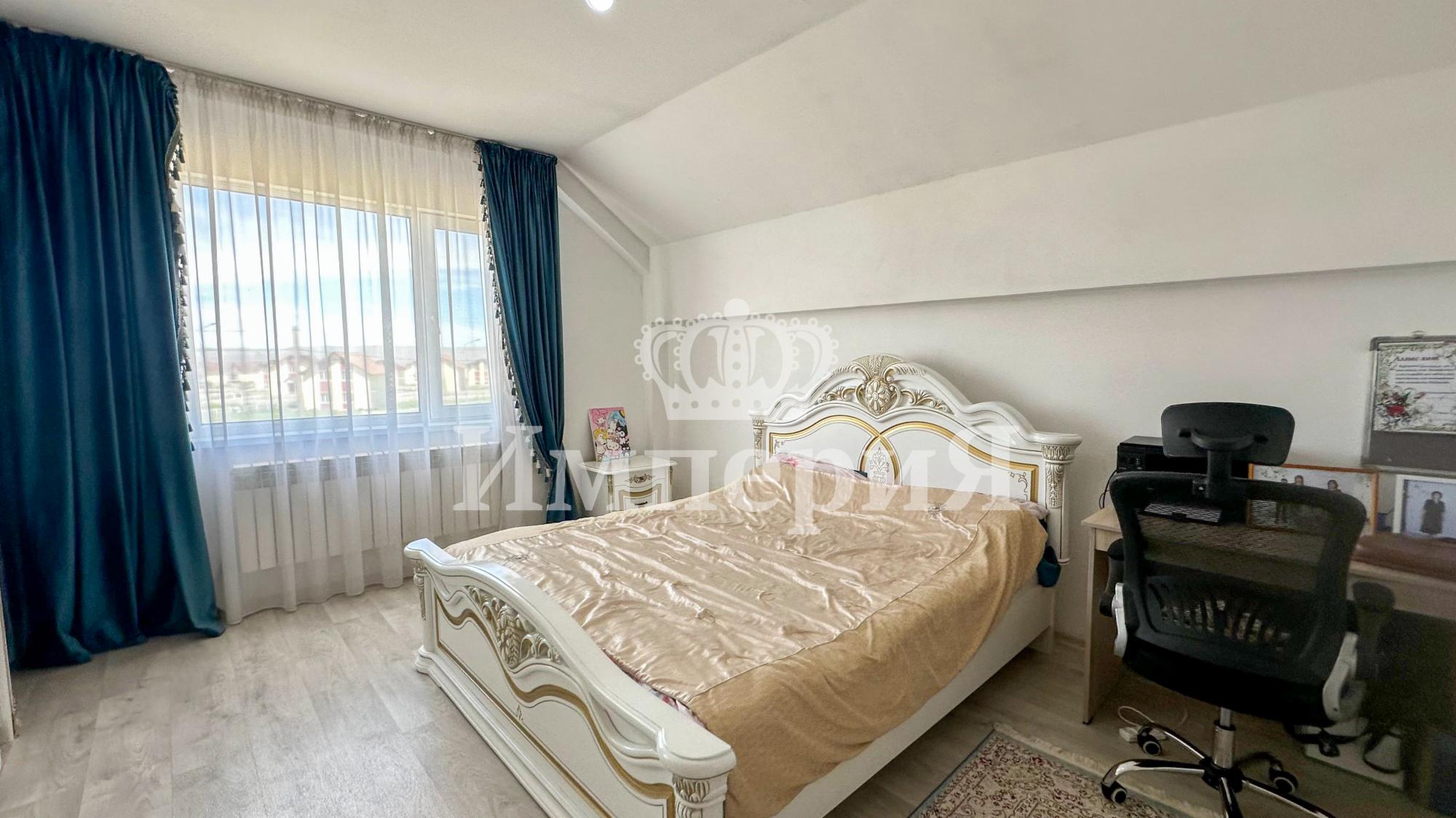 4-комнантный квартира, 145.0 м²,Абая за 30 000 000