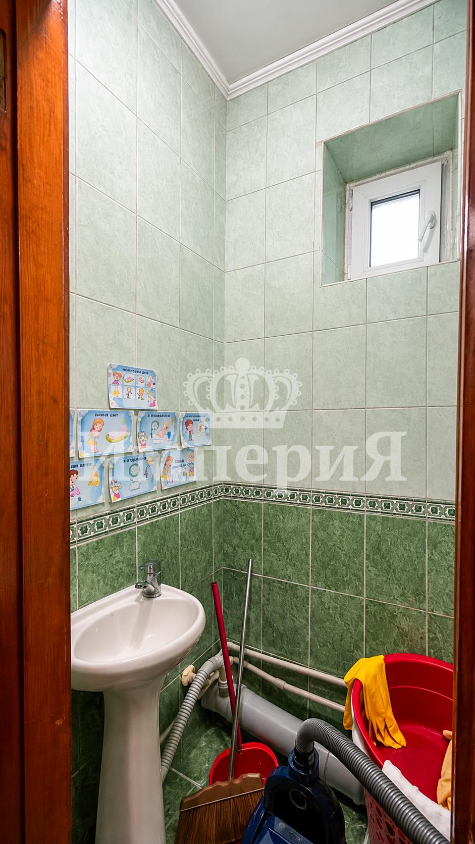 15-комнантный квартира, 266.0 м²,Калиева за 90 000 000