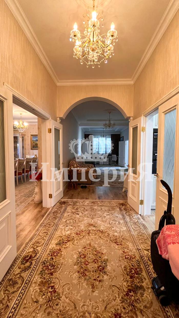 5-комнантный квартира, 168.0 м²,Казыбаева за 70 000 000