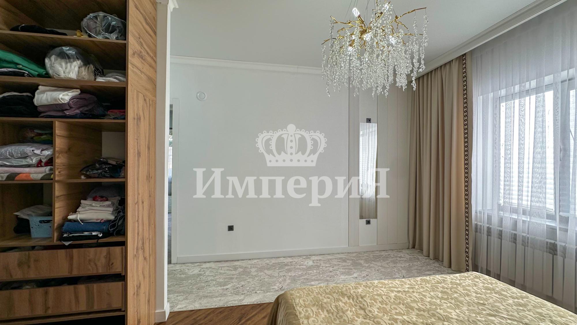 5-комнантный квартира, 203.0 м²,Абылай Хана за 67 000 000
