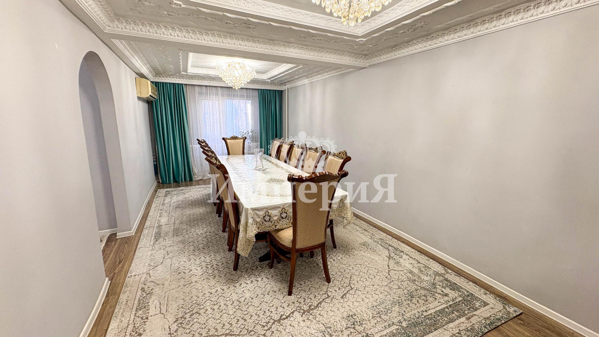 5-комнантная квартира, 150.0 м²,Толебаева за 47 000 000