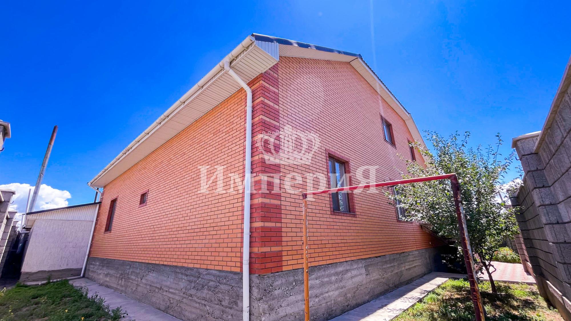 8-комнантный квартира, 270.0 м²,Айманова за 70 000 000