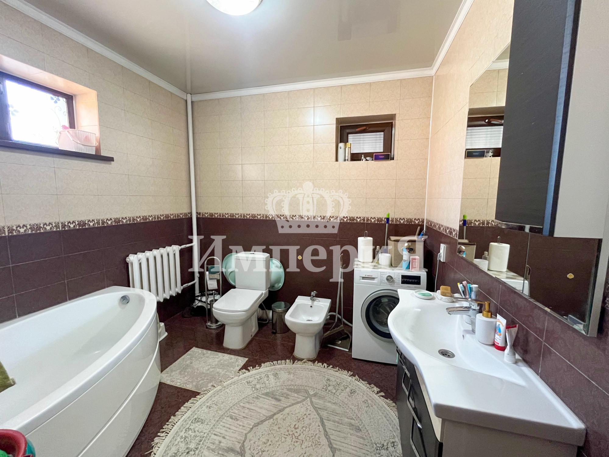 7-комнантный квартира, 293.1 м²,Есенберлина за 120 000 000