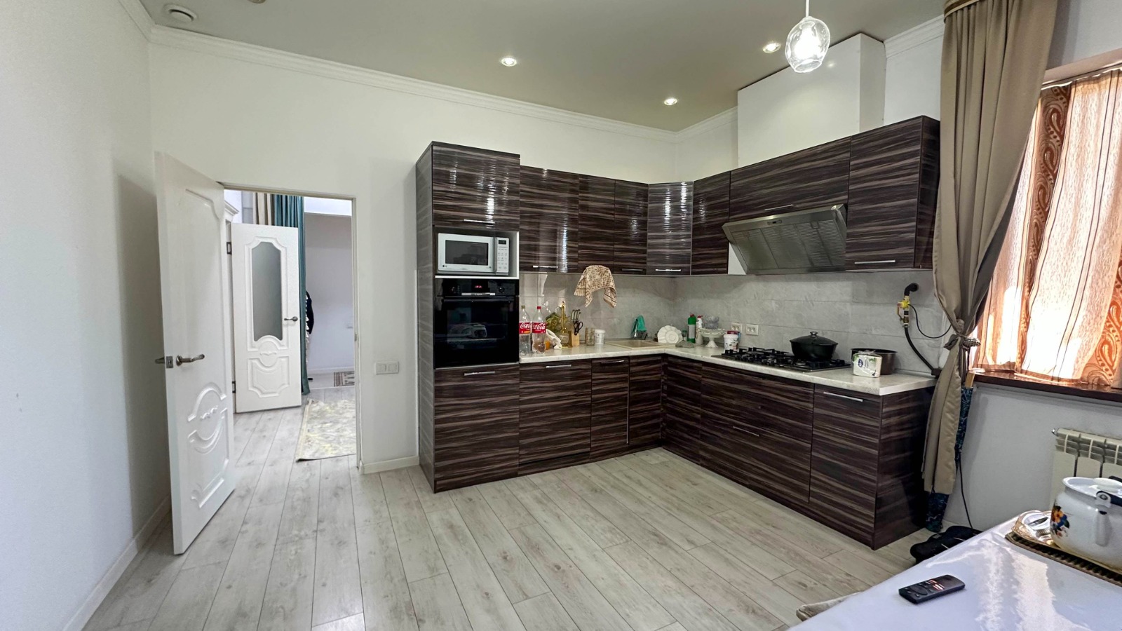 5-комнантный квартира, 197.0 м²,Айманова за 48 000 000