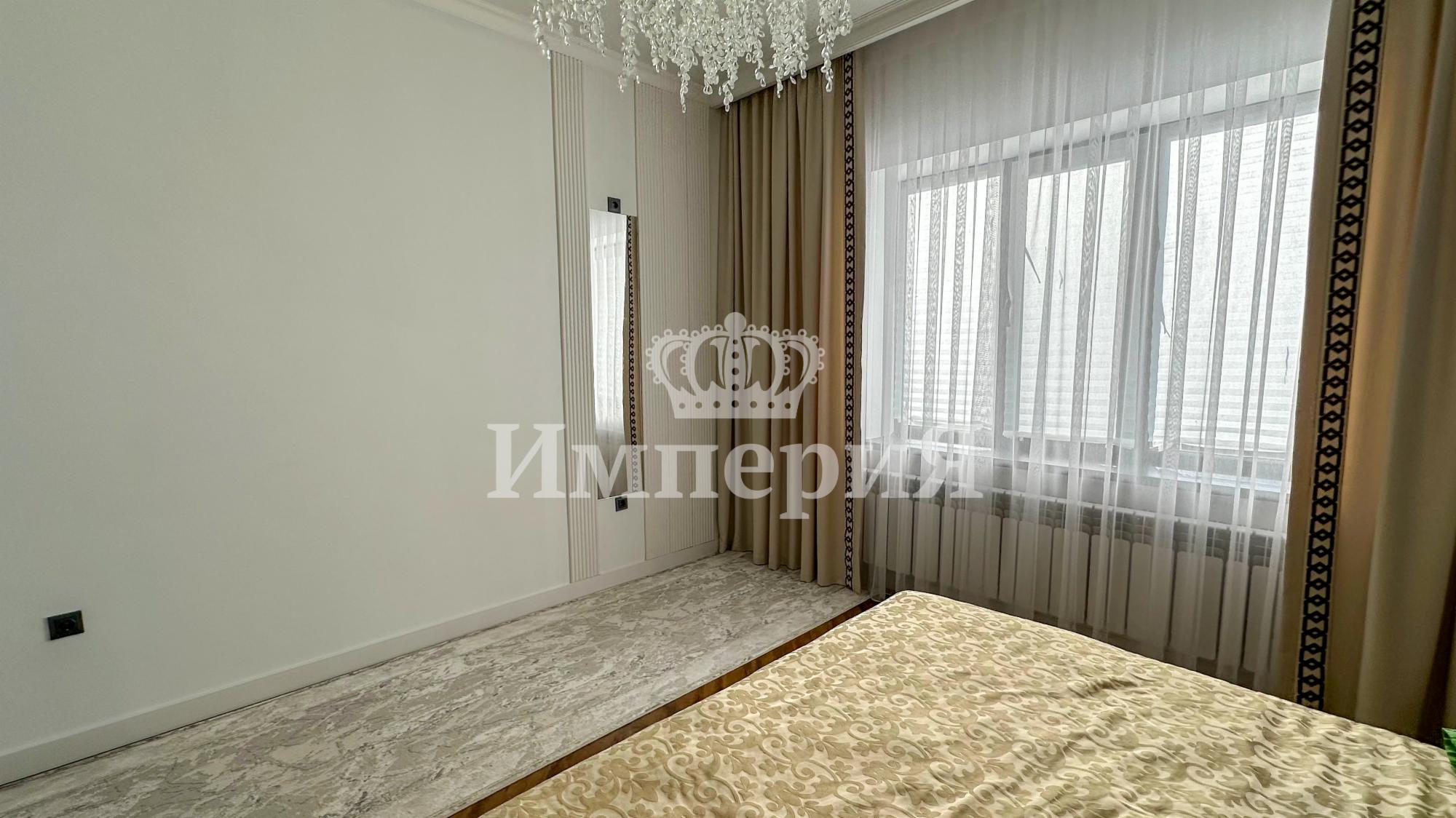 5-комнантный квартира, 203.0 м²,Абылай Хана за 67 000 000
