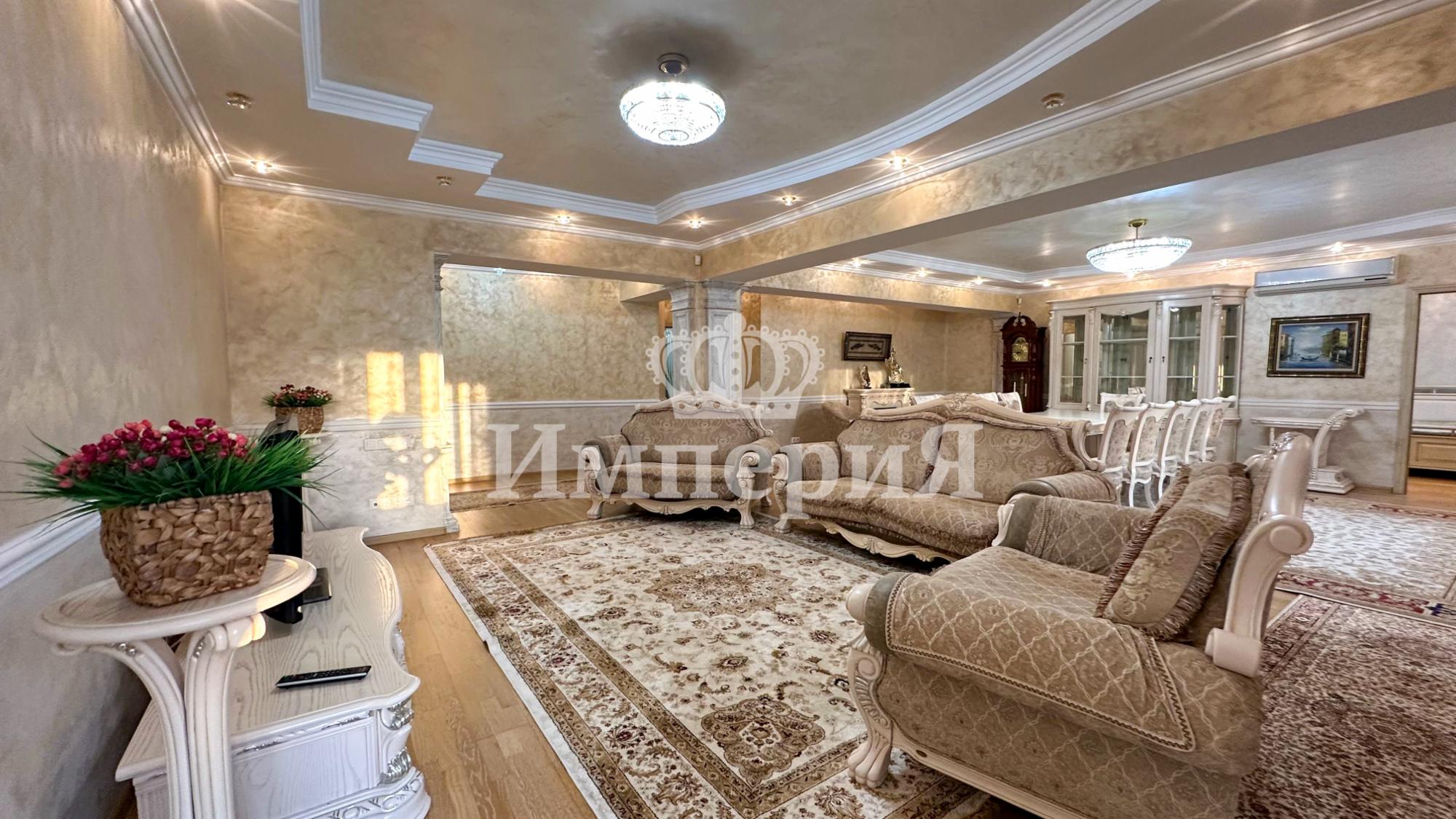 5-комнантная квартира, 180.0 м²,Каратал за 80 000 000