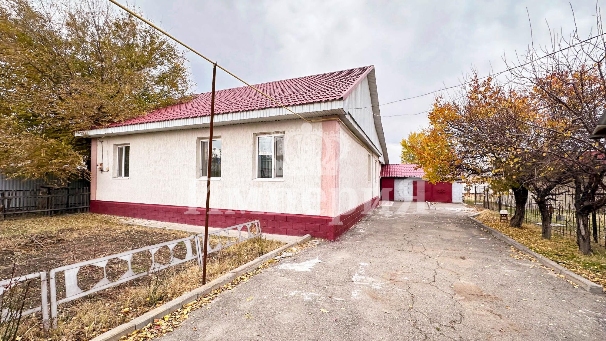 5-комнантный квартира, 126.0 м²,Карасай Батыра за 25 000 000