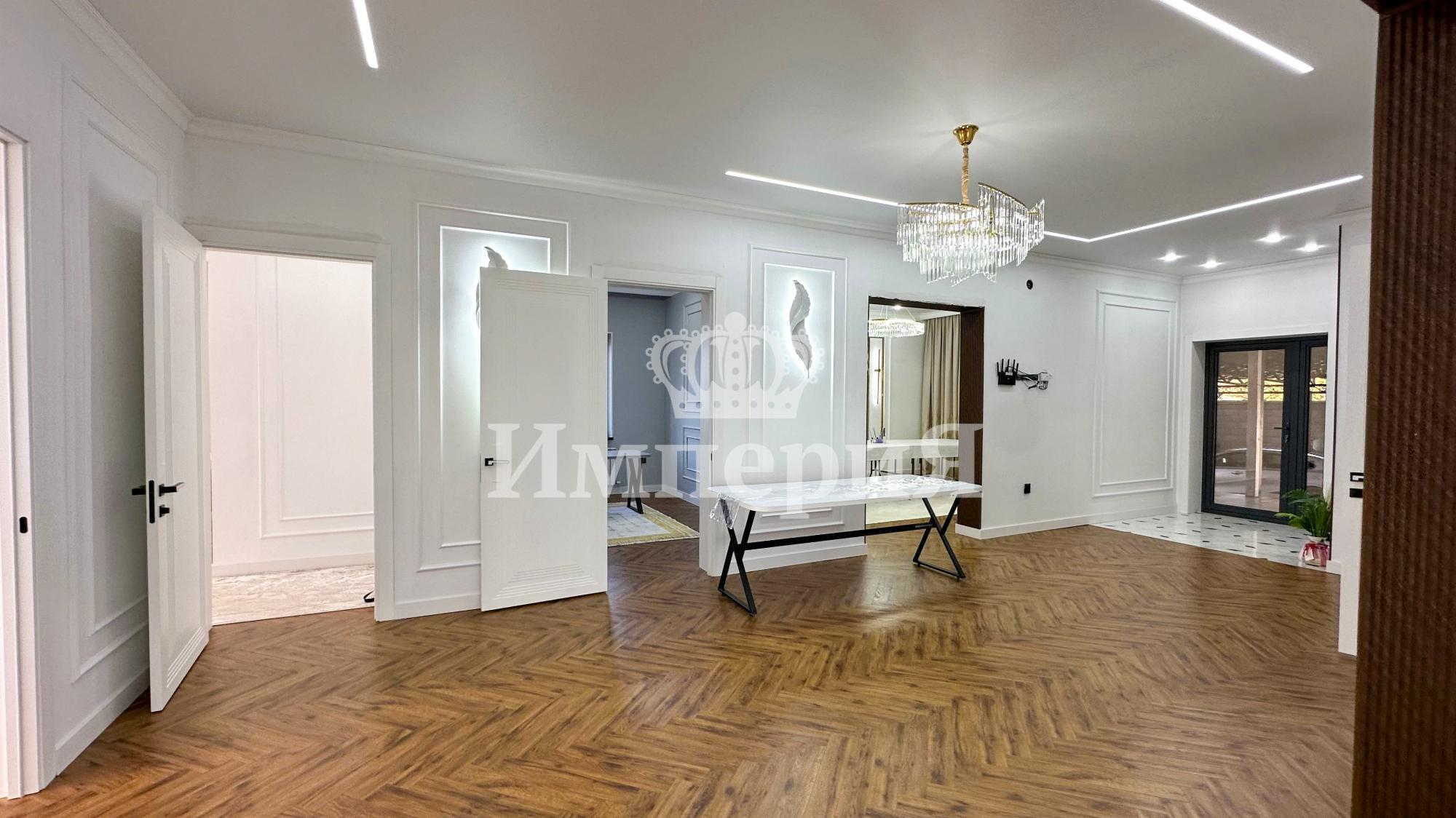 5-комнантный квартира, 203.0 м²,Абылай Хана за 67 000 000