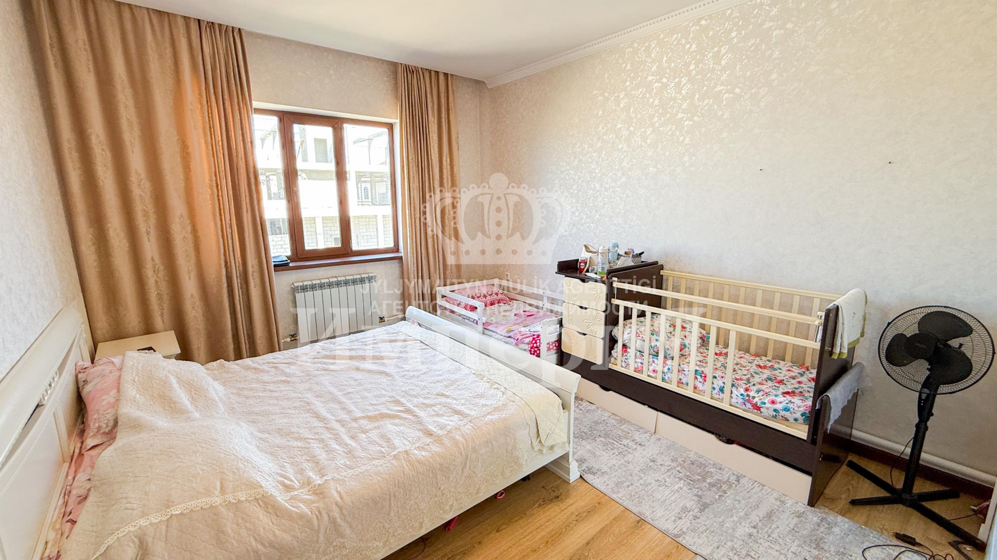 6-комнантный квартира, 239.0 м²,Новый переулок за 70 000 000