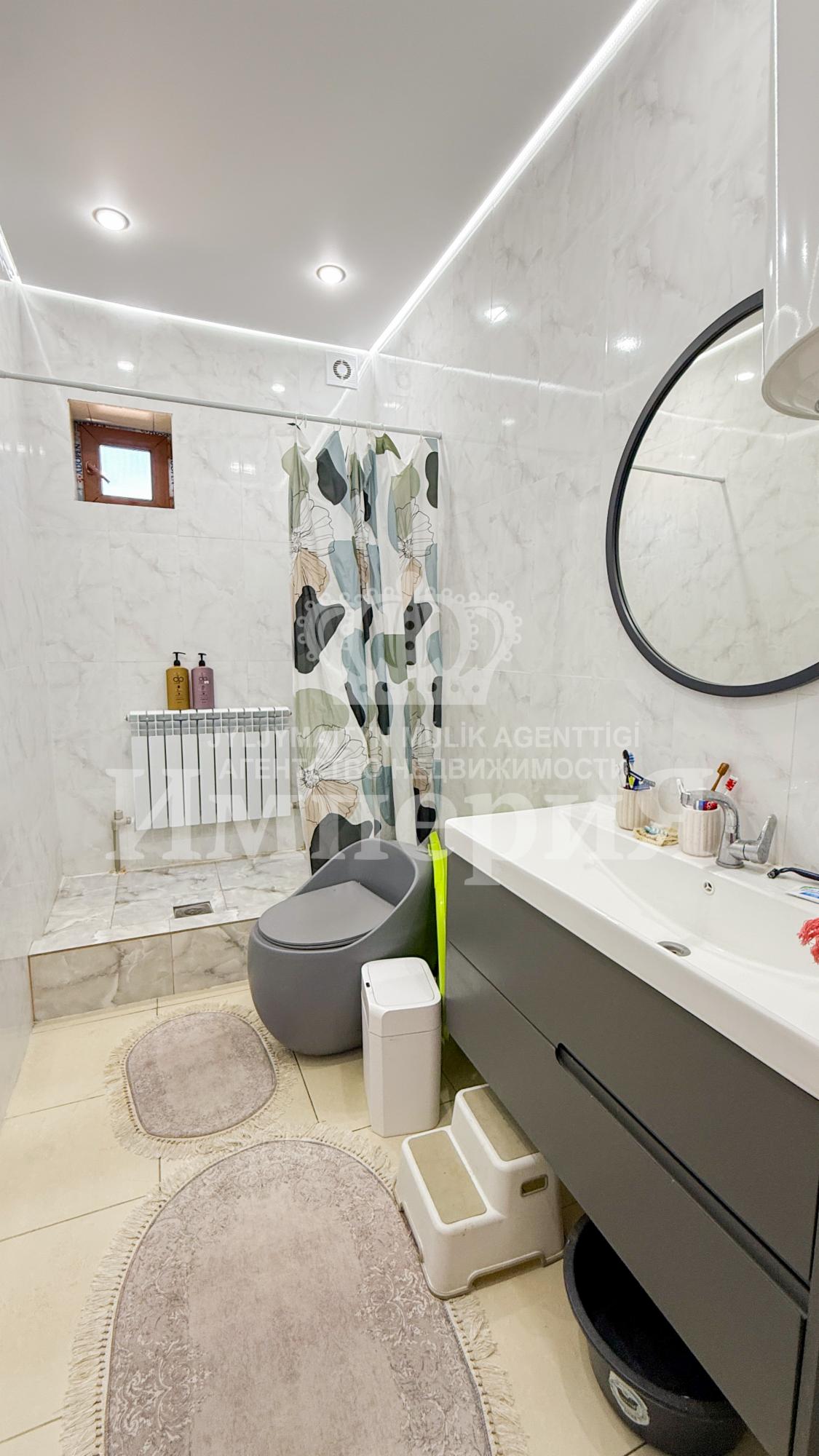 6-комнантный квартира, 239.0 м²,Новый переулок за 70 000 000