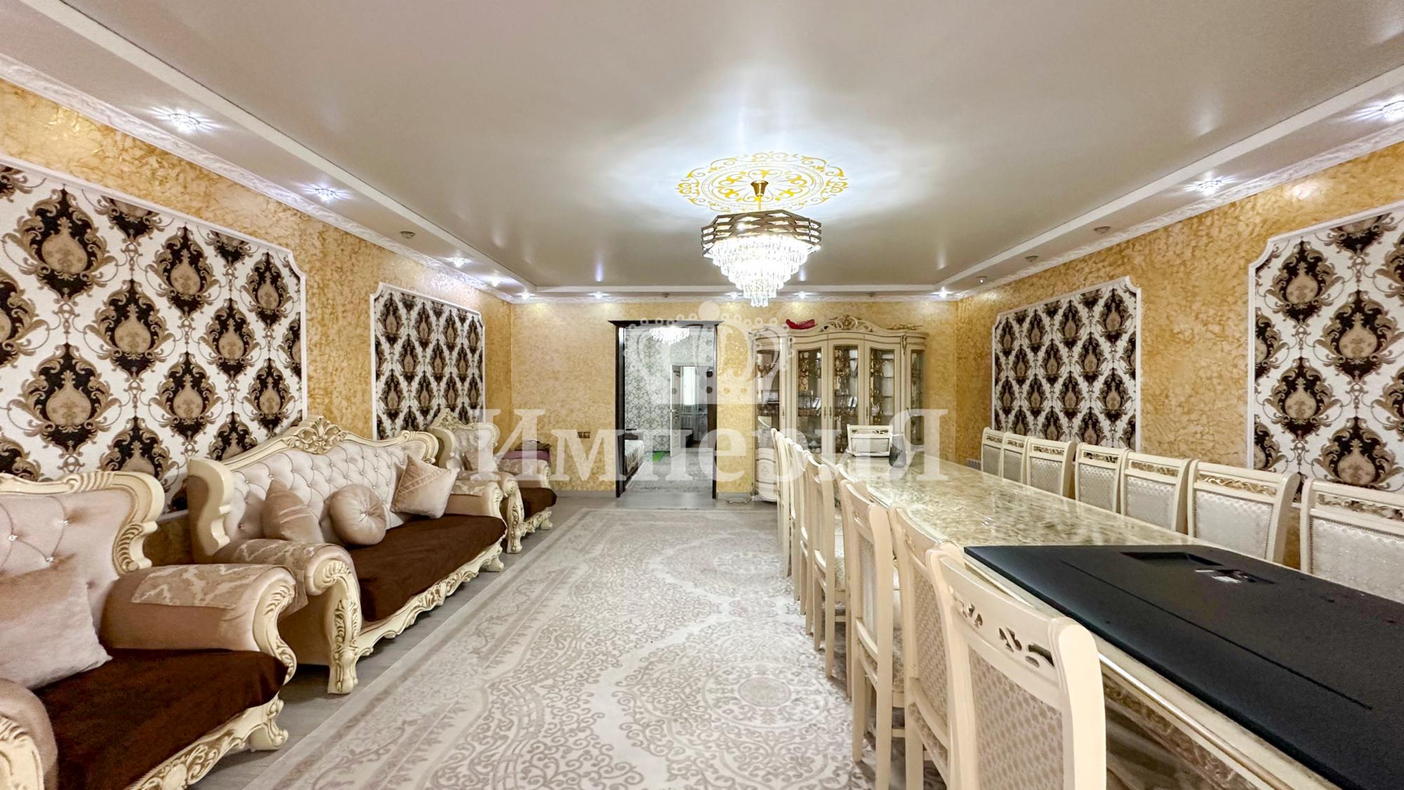 5-комнантный квартира, 137.0 м²,Есенина за 35 000 000