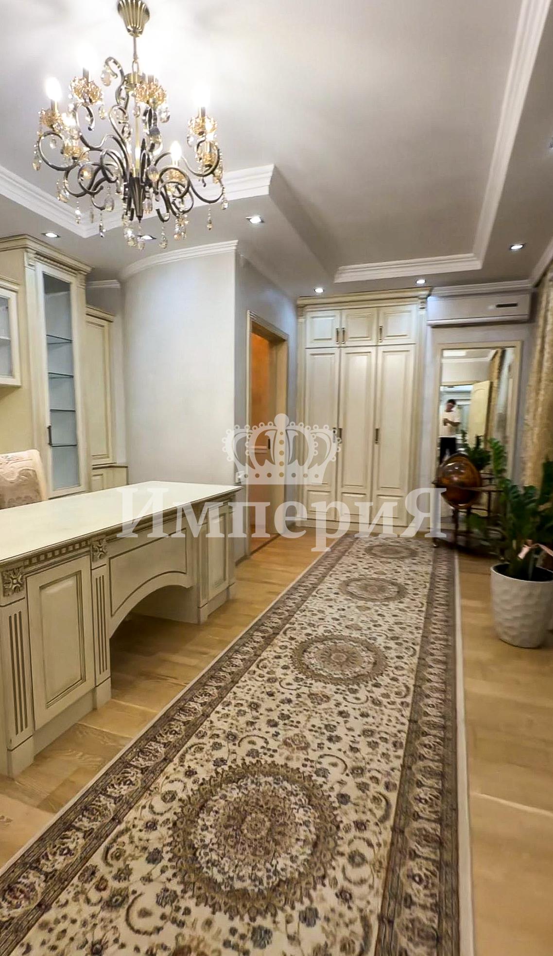5-комнантная квартира, 180.0 м²,Каратал за 80 000 000
