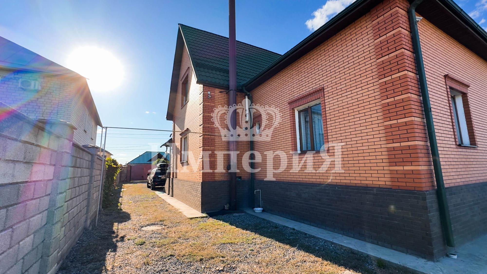 7-комнантный квартира, 395.0 м²,Базарбаева за 75 000 000