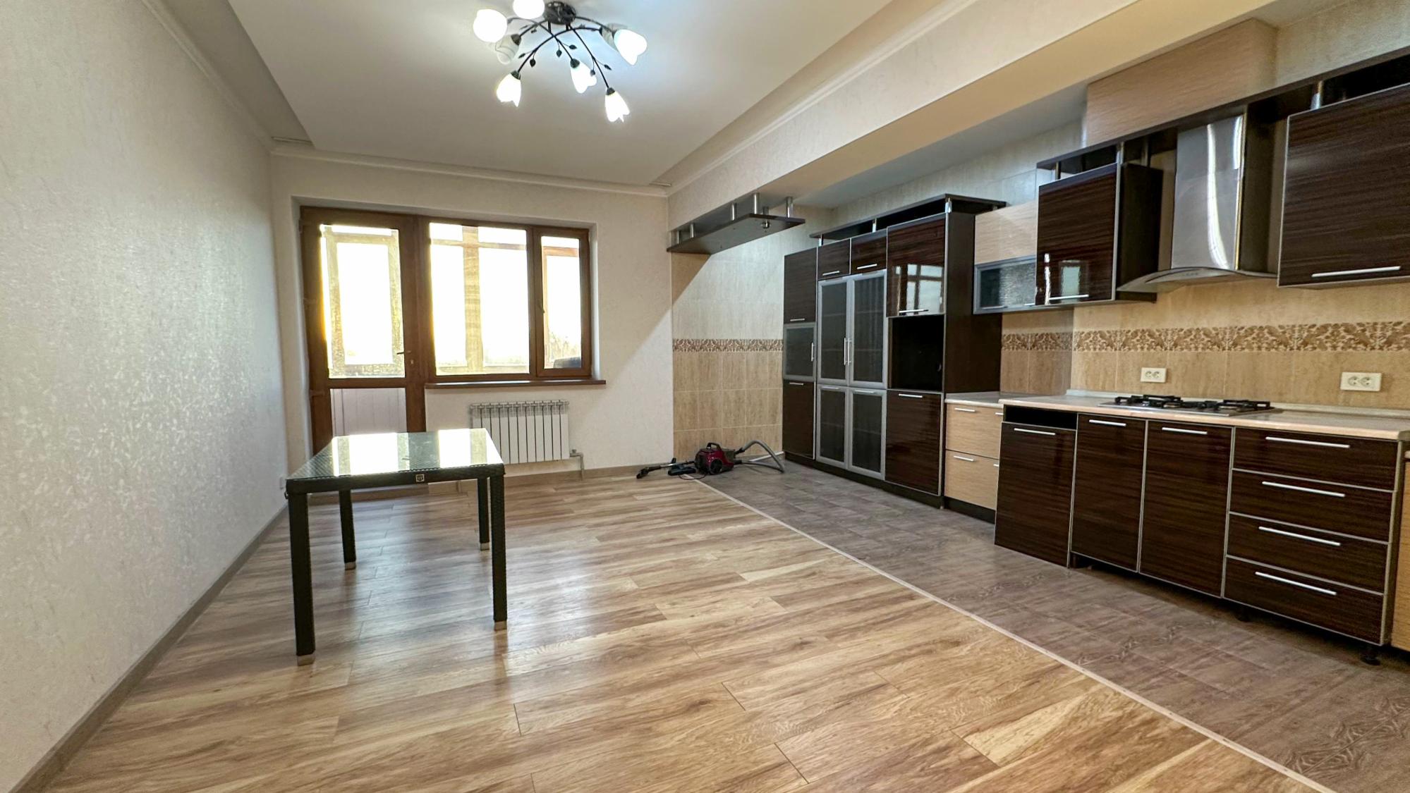 5-комнантная квартира, 180.5 м²,Каратал за 67 000 000