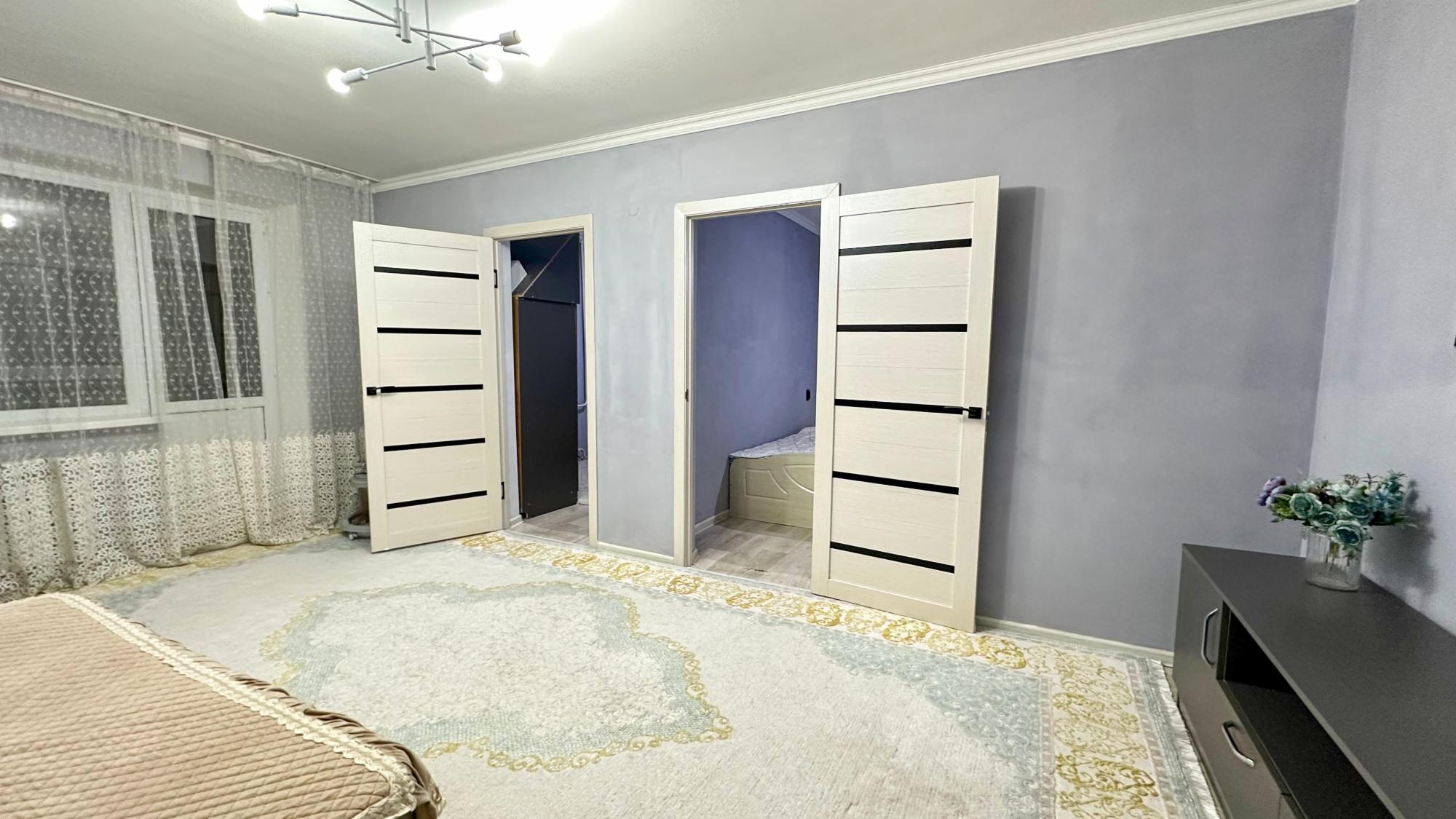 4-комнантная квартира, 70.0 м²,Жансугурова за 24 000 000