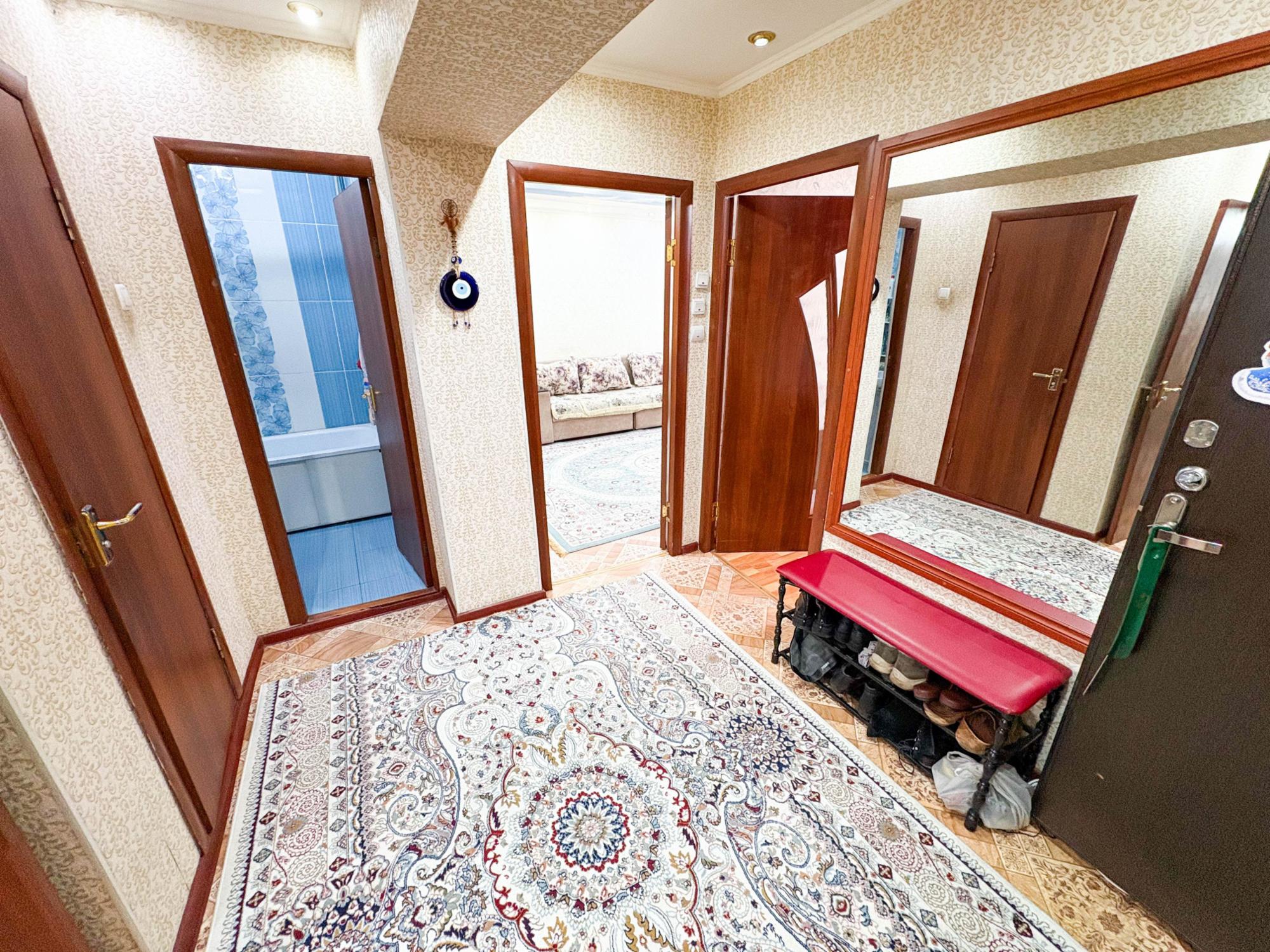 4-комнантная квартира, 76.0 м²,5 мкр за 33 000 000