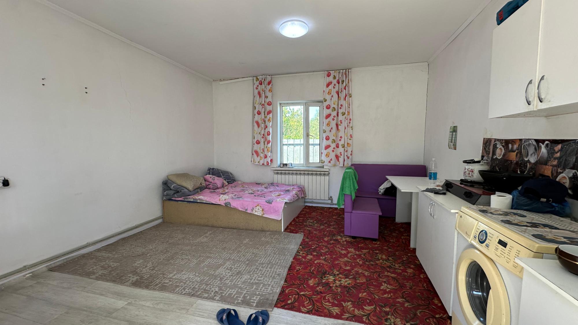 8-комнантный квартира, 220.0 м²,Абая за 48 000 000