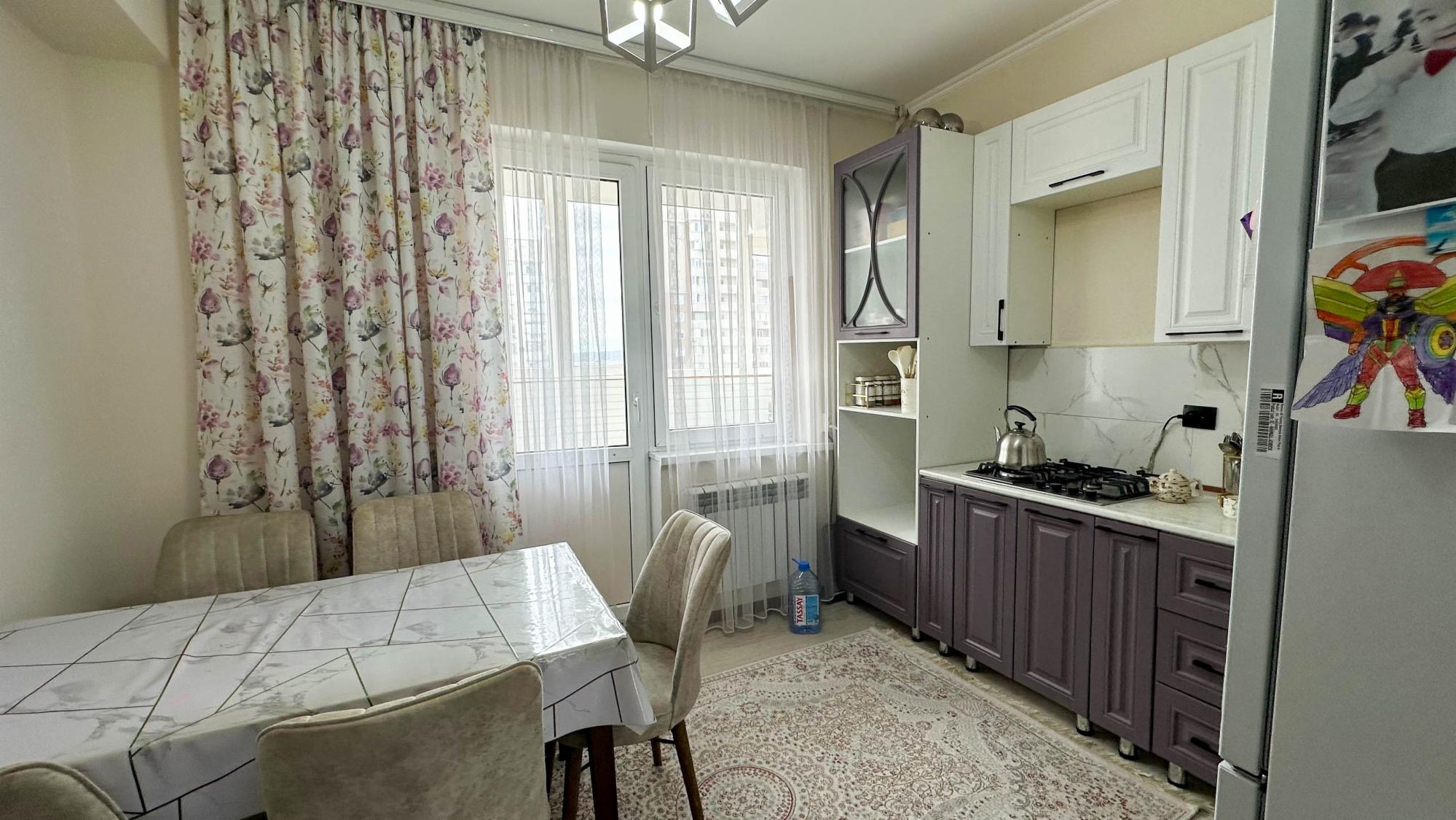 4-комнантная квартира, 93.0 м²,Коктем за 38 000 000