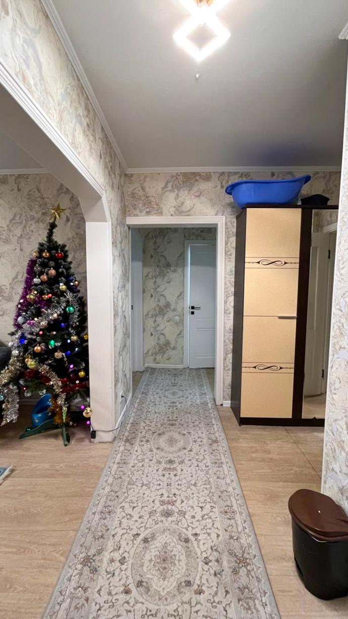 4-комнантная квартира, 92.0 м²,3 мкр за 3 500 000