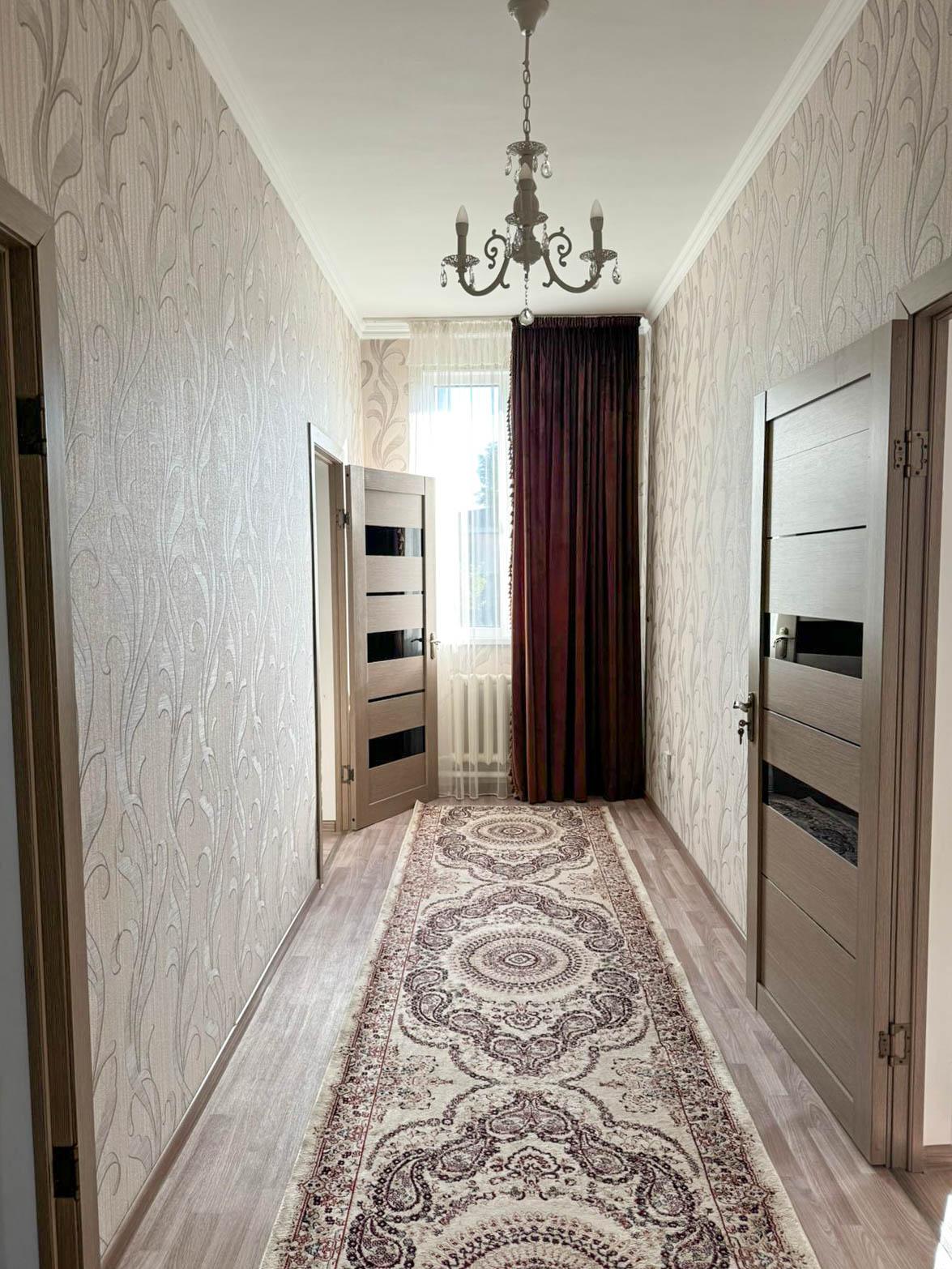 5-комнантный квартира, 170.0 м²,Абубакирова за 28 000 000