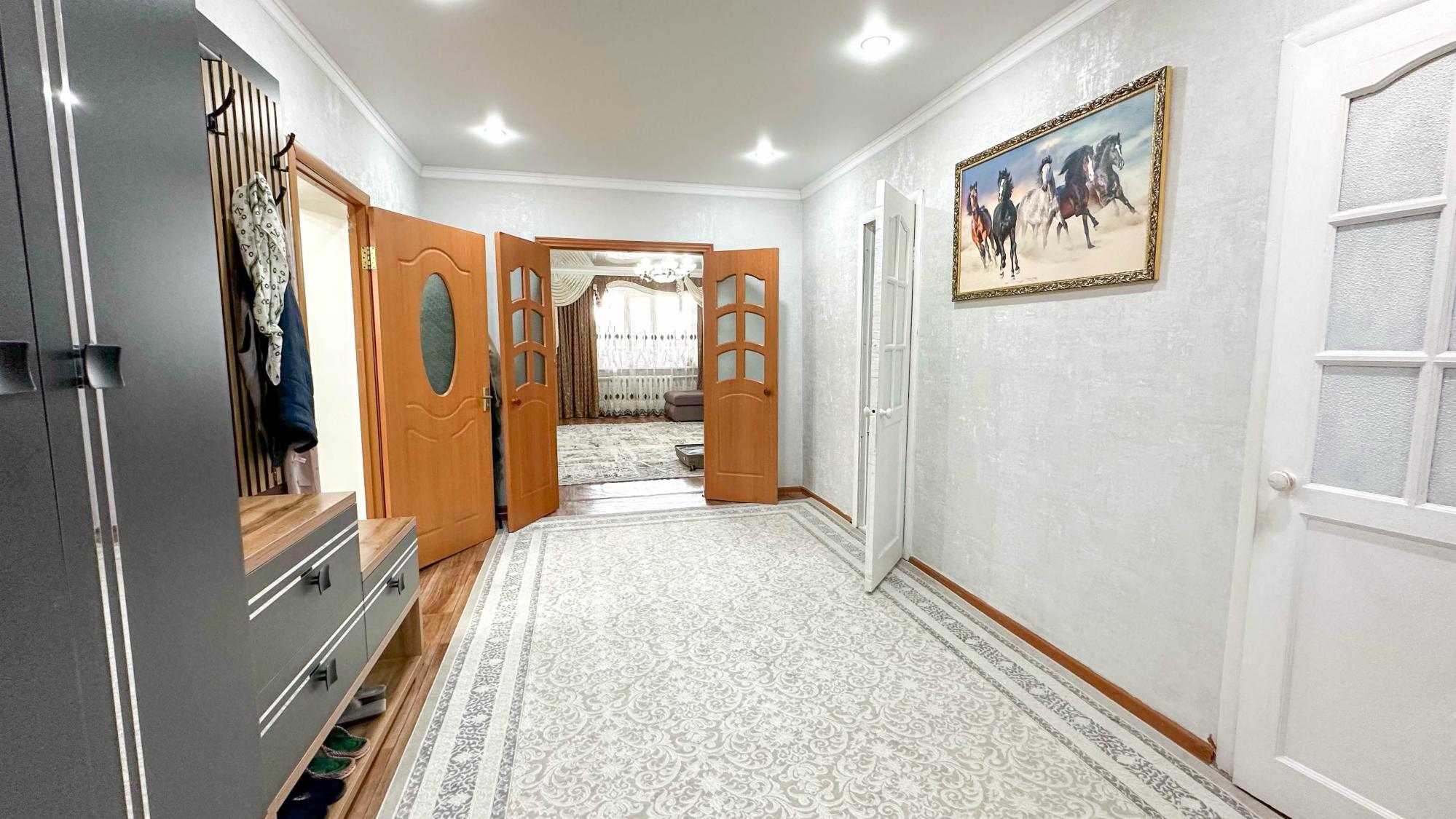 4-комнантный квартира, 90.0 м²,Акын Сара за 25 000 000